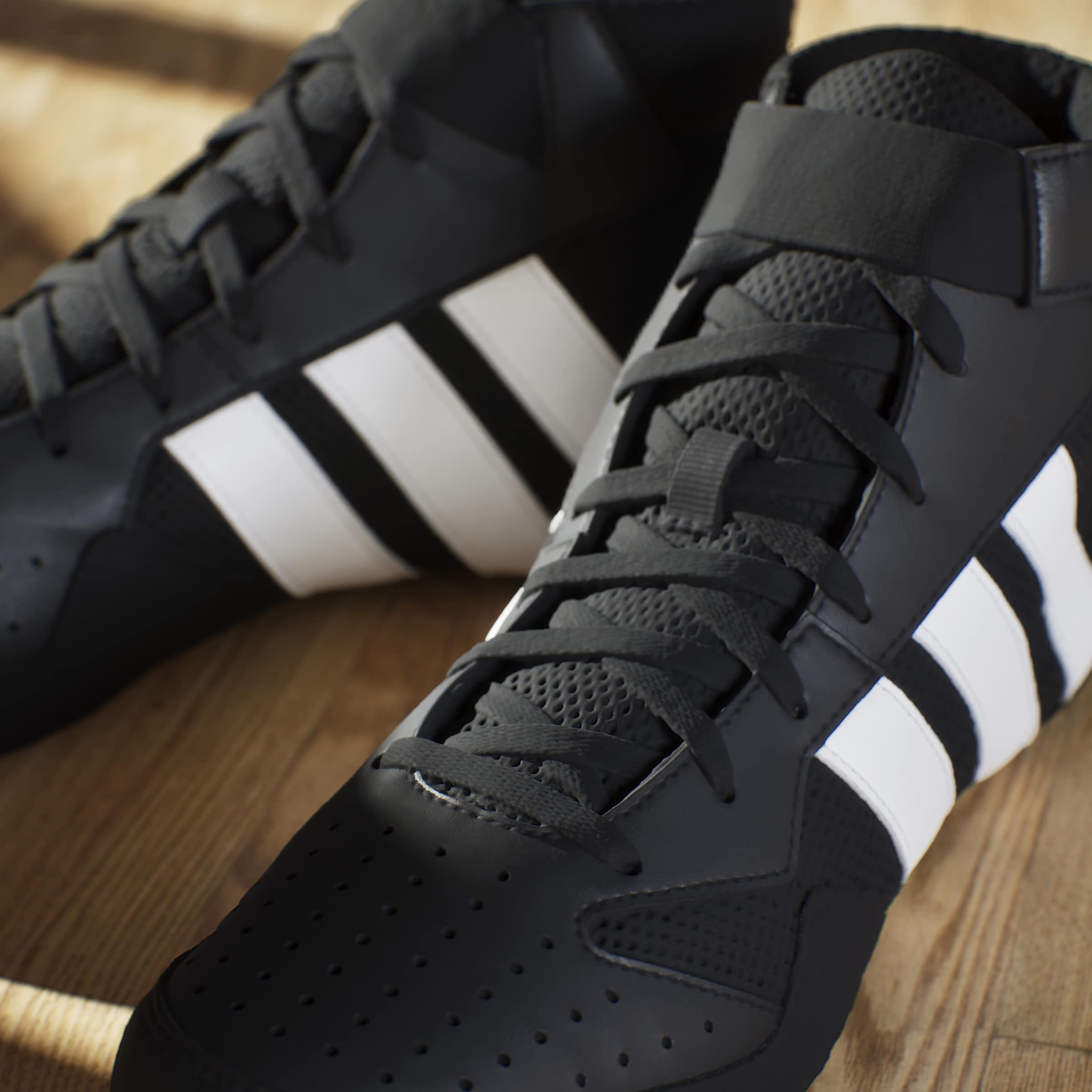 adidas Performance Chaussure d'entraînement »HVC PLUS«  Chaussure à empiècements contrastés