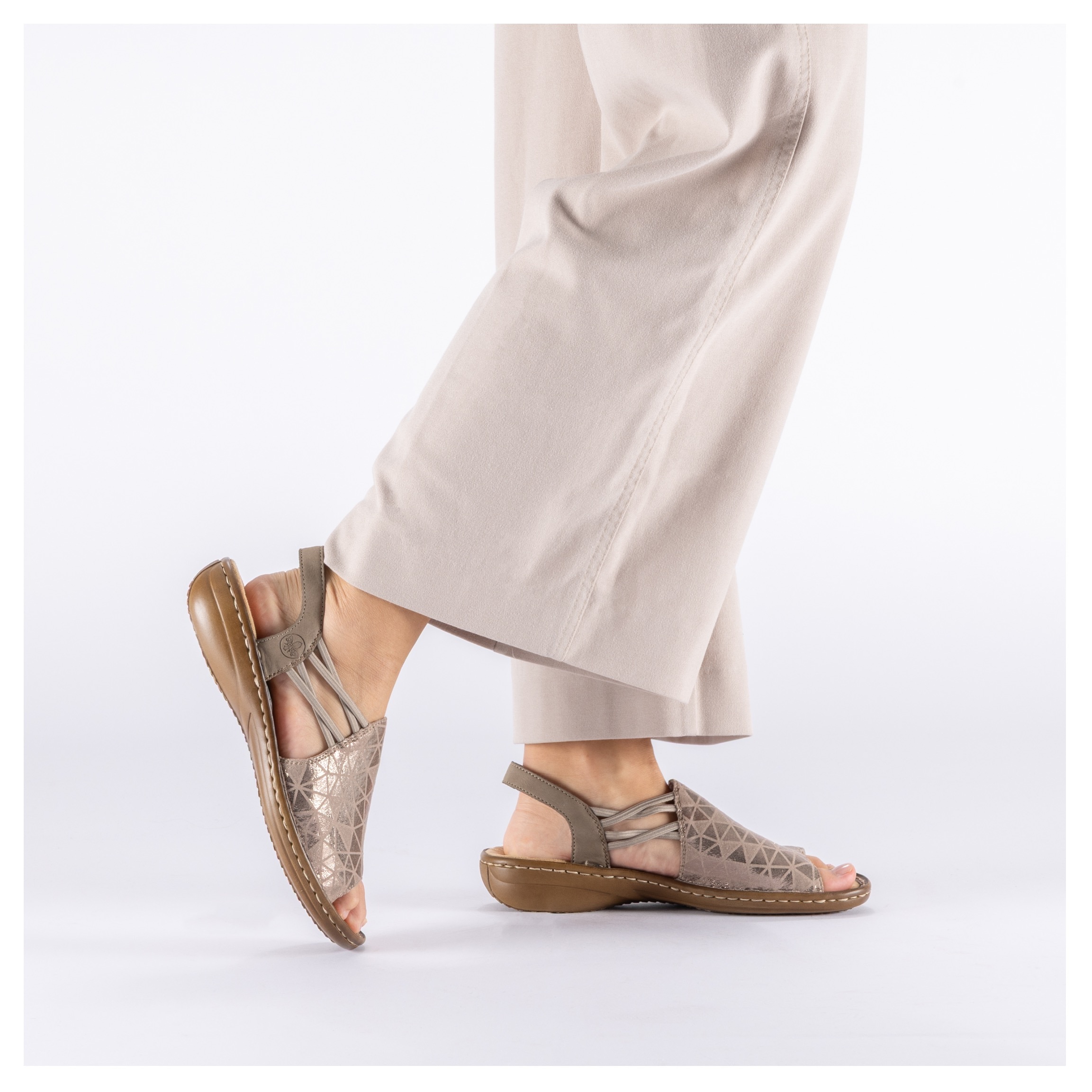 Rieker Sandale  chaussure d'été, sandale, talon compensé, avec bandes élastiques
