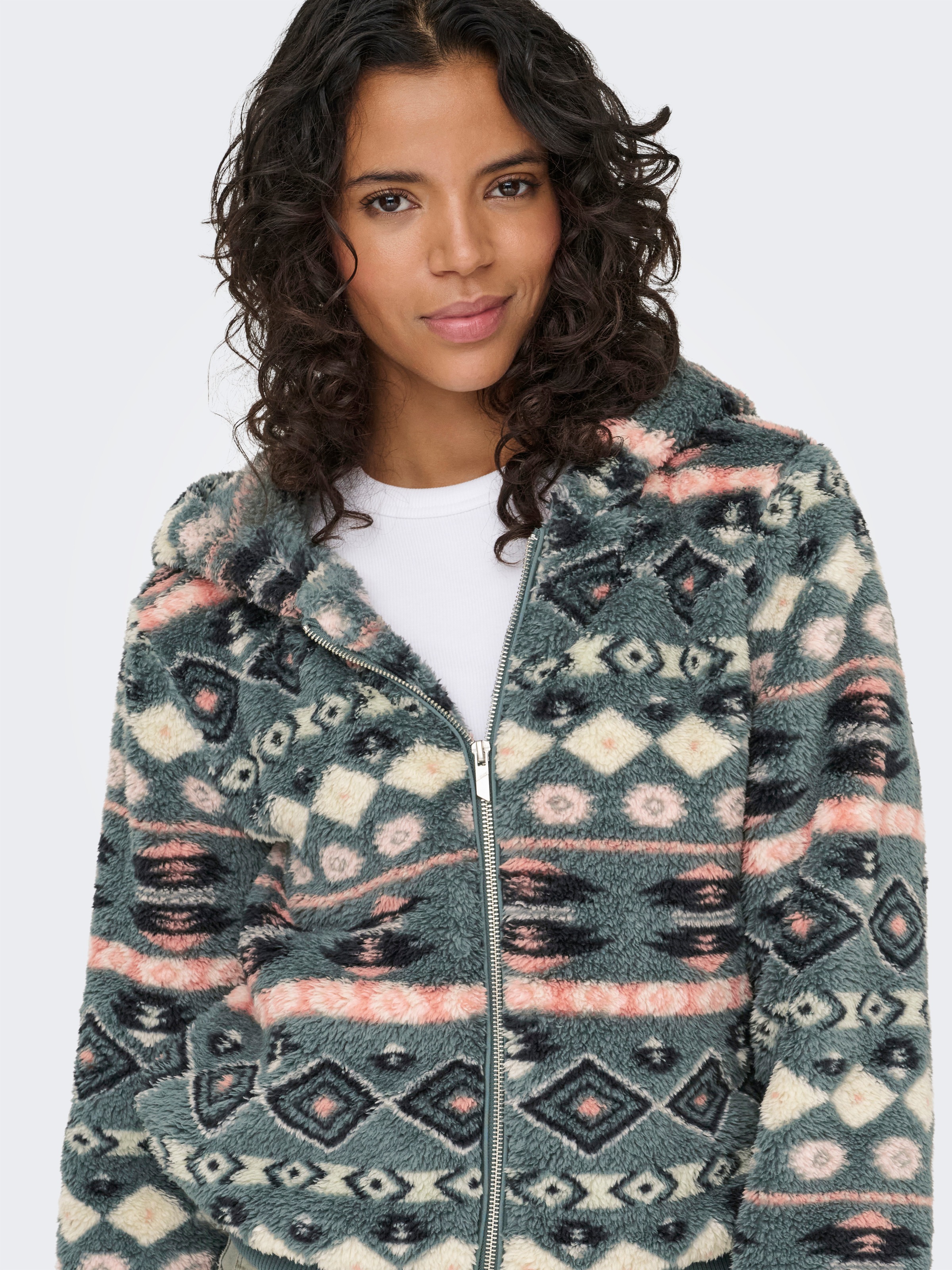 ONLY Outdoorjacke »ONLANNA CONTACT AOP HOOD JACKET OTW CS« mit Kapuze
