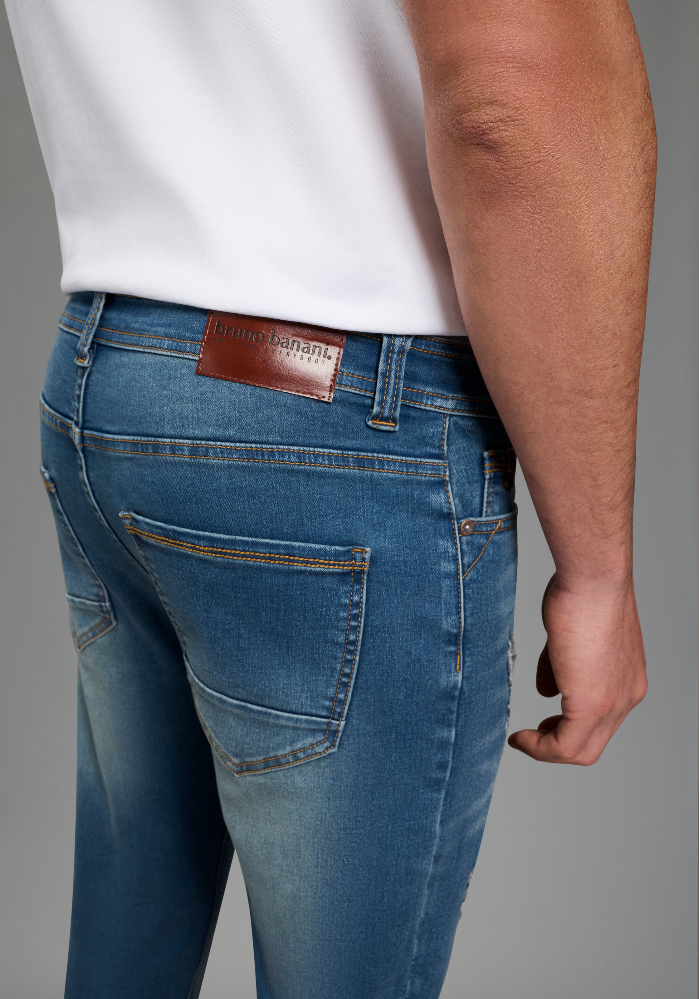 Bruno Banani Jeans slim »Grady« schmale Beinweite, niedrige Leibhöhe, figurbetonte Silhouette