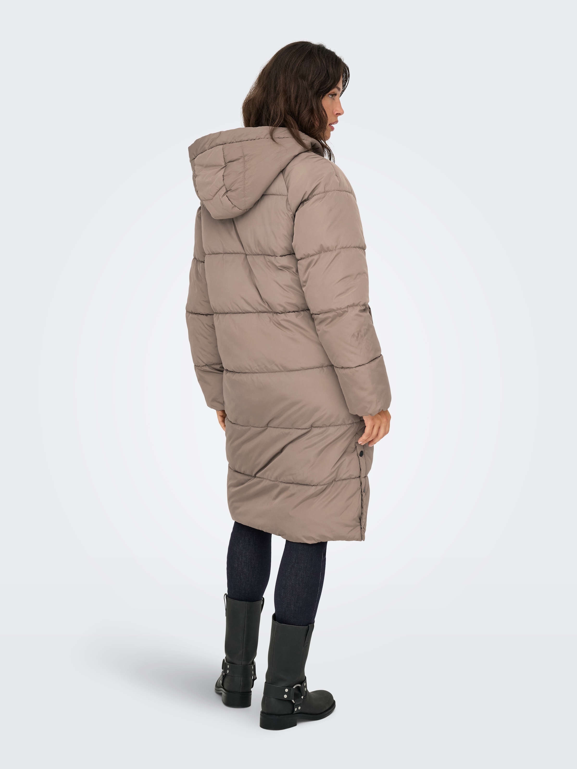 ONLY Manteau matelassé »ONLAMAND – Langer Puffercoat mit 2-Wege-Reissverschluss« lässig geschnitten, modisch, Steppware, Materialmix, hochschliessend