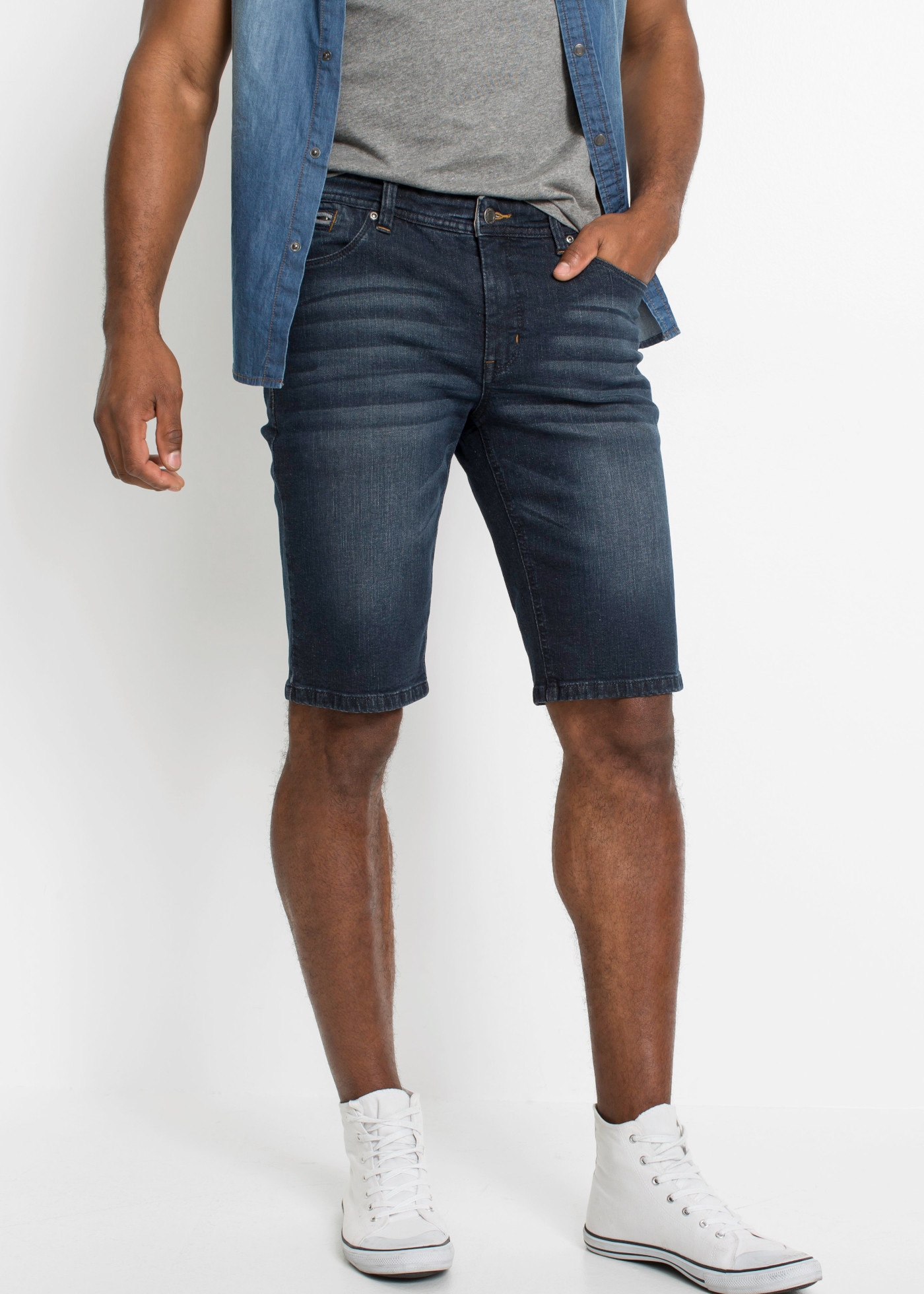 Image of bonprix Bermudas mit Used-Effekt, aus Baumwolle und Elasthan, schmale Passform