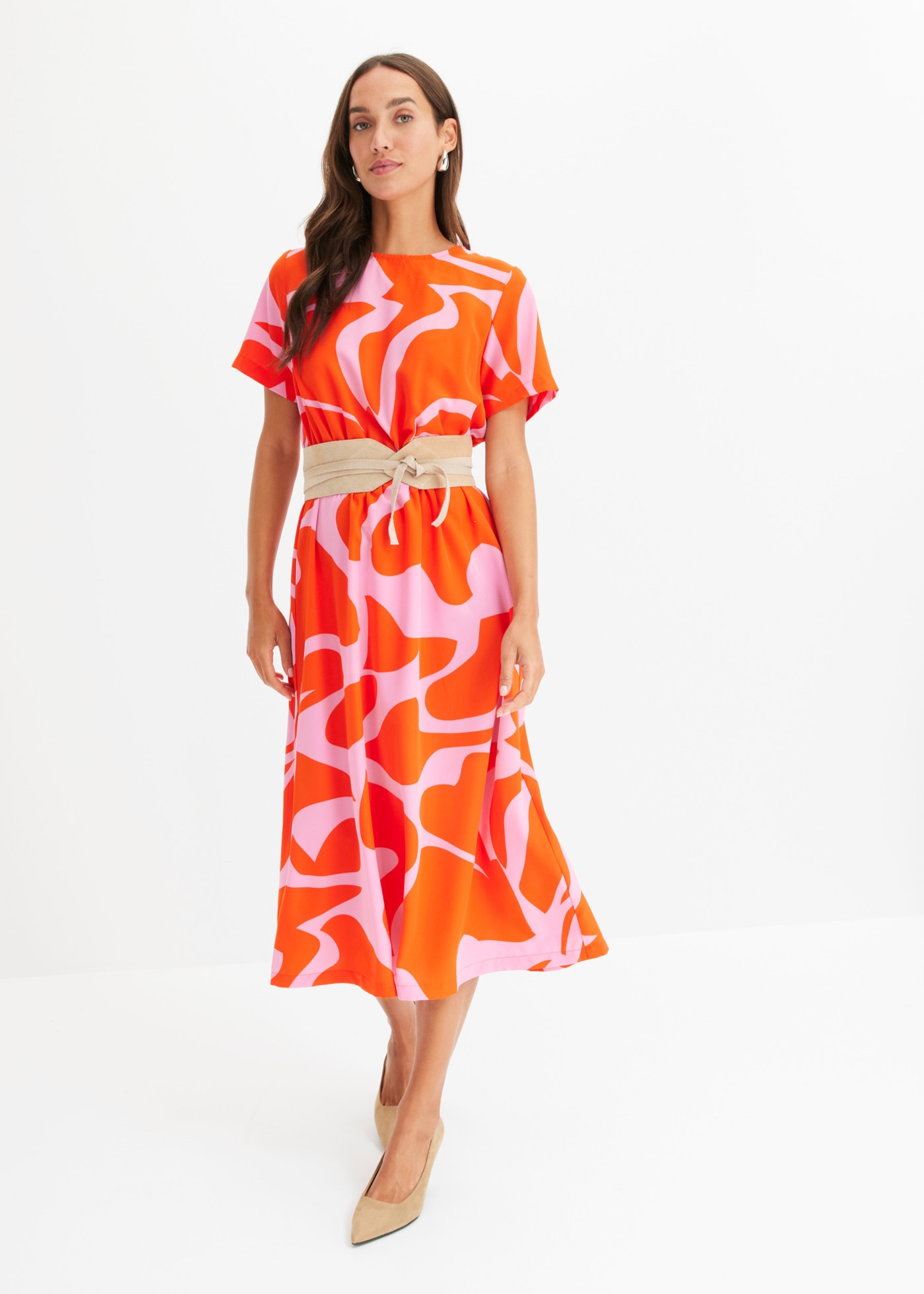 Image of bonprix Midikleid mit modischem graphischem Print, ausgestellter Rock, Halbarm-Design