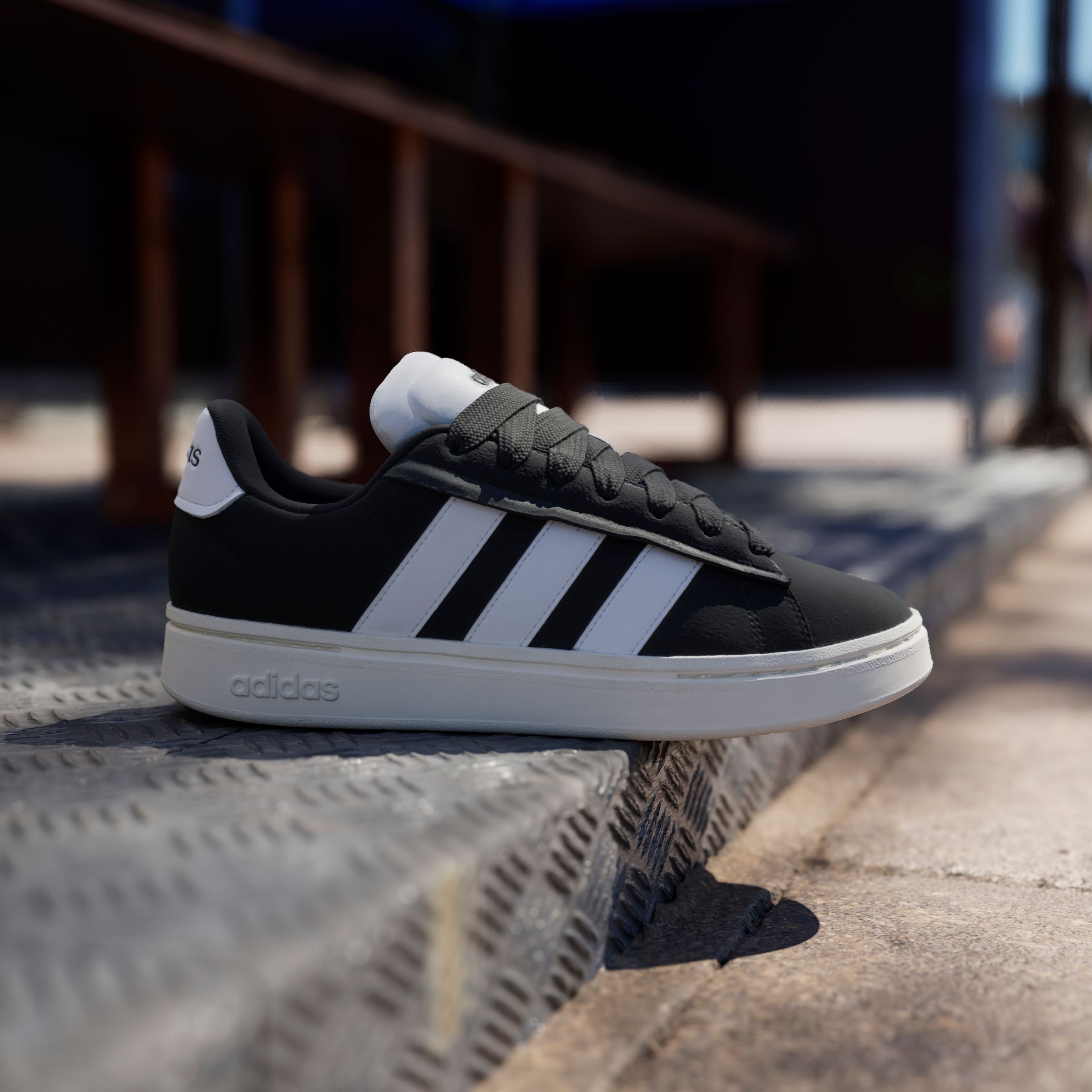 adidas Sportswear Sneaker »GRAND COURT ALPHA«  Design inspiriert vom adidas Campus 00