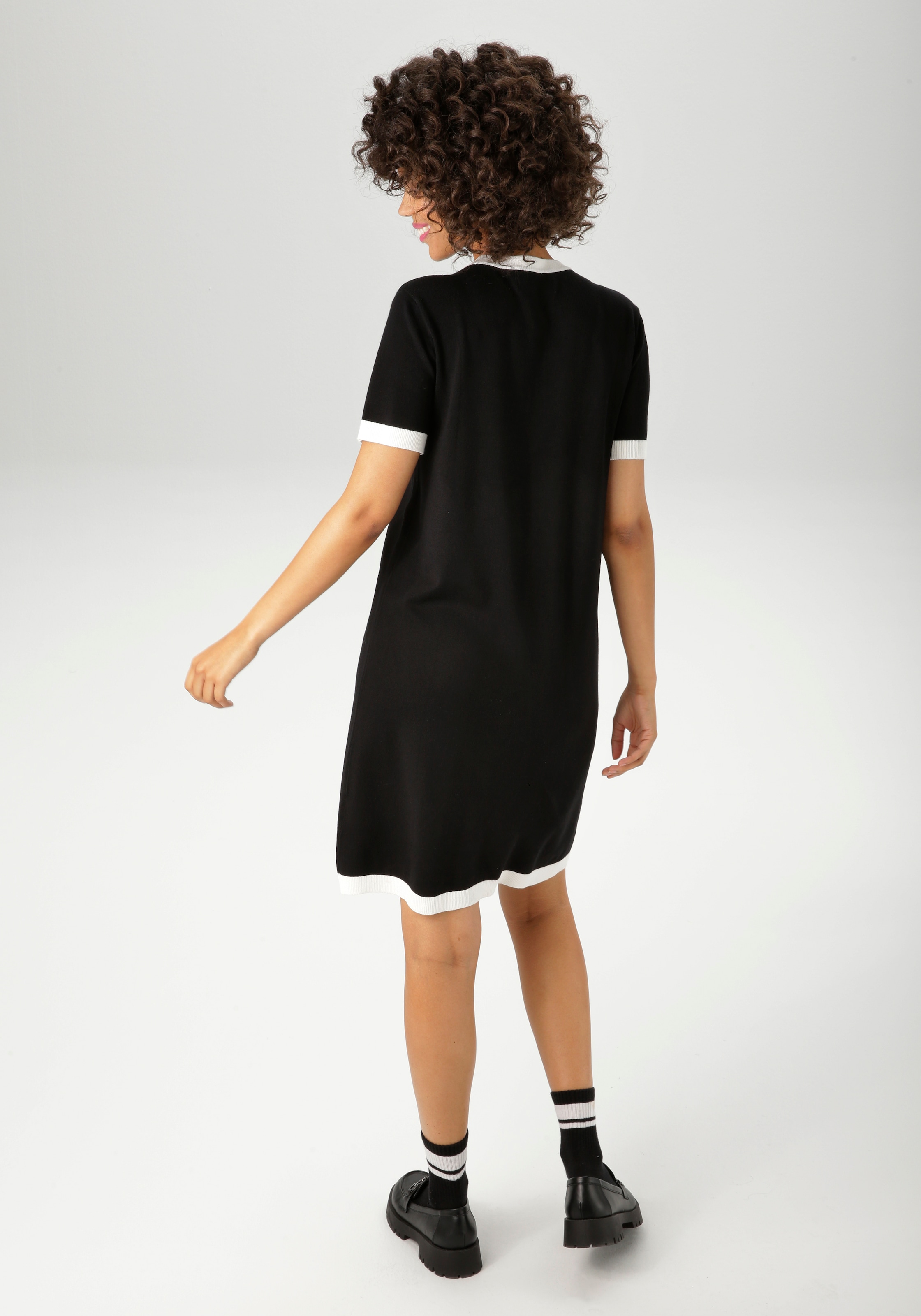 Aniston CASUAL Strickkleid, mit kontrastfarbigen Ripp-Bündchen - NEUE KOLLEKTION