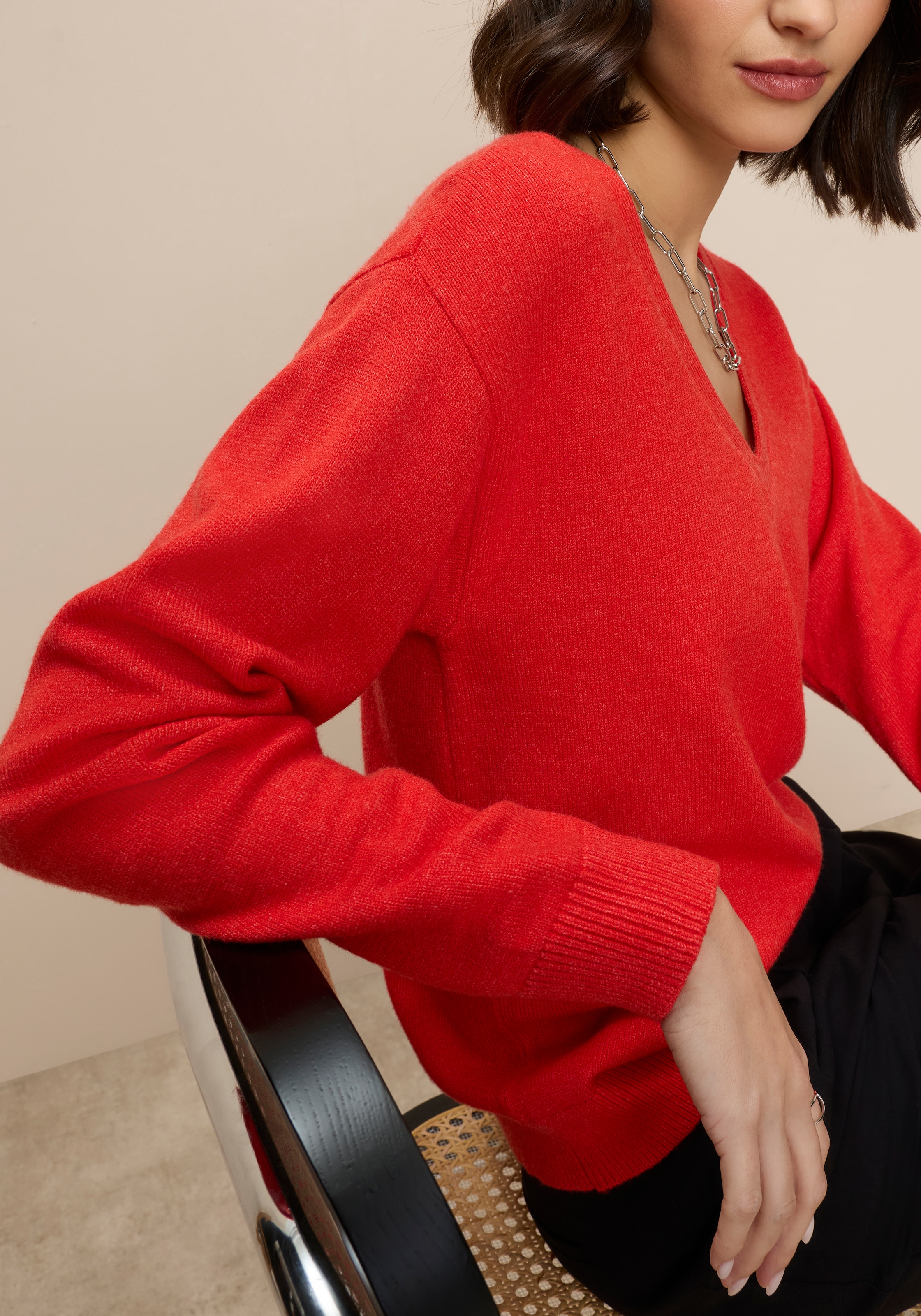 Tamaris V-Ausschnitt-Pullover mit Frontbiese