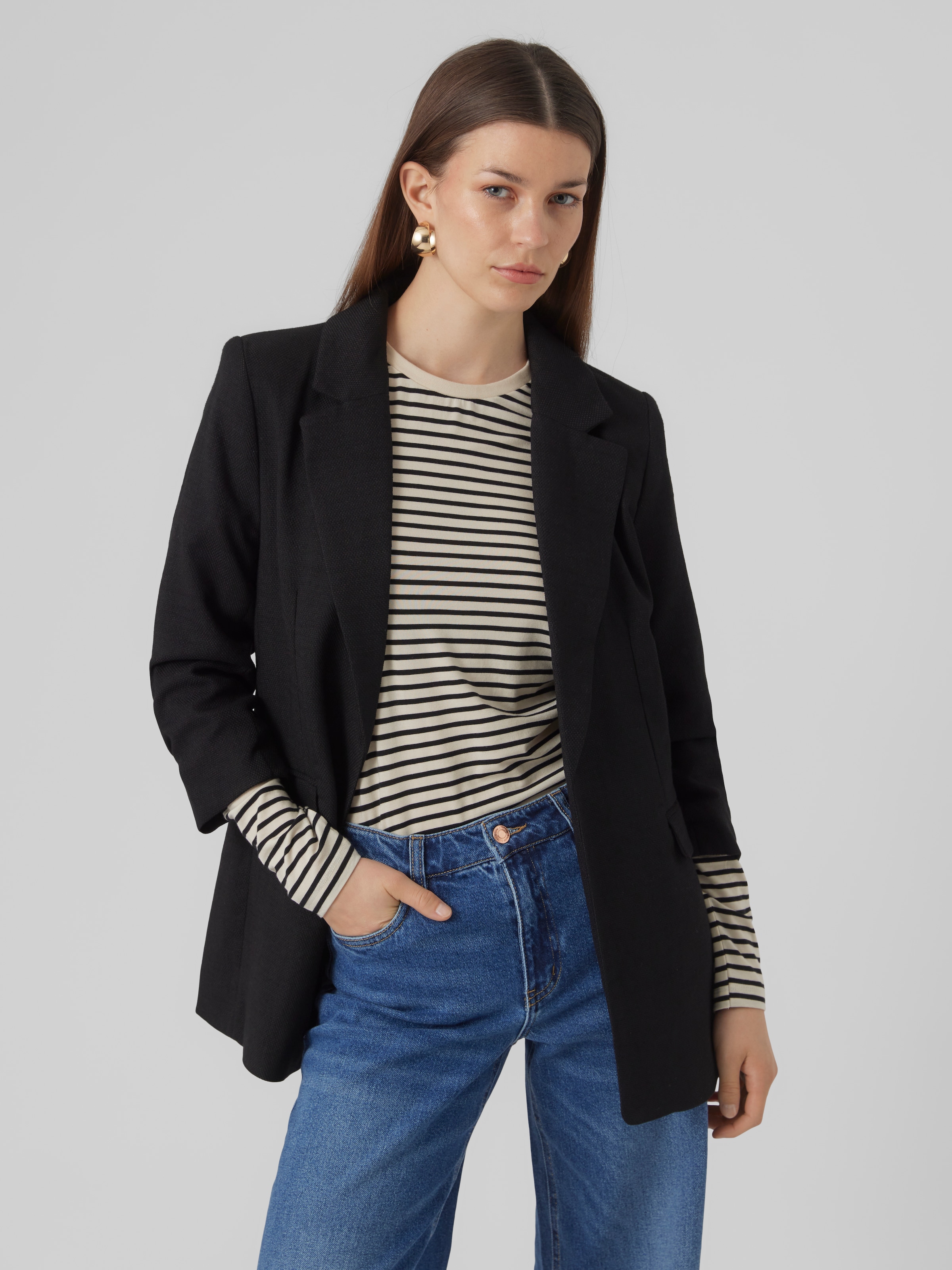 Image of Vero Moda Longblazer "VMFRIDA LS REGULAR BLAZER NOOS" ohne Verschluss und mit gerafften 3/4 Arm