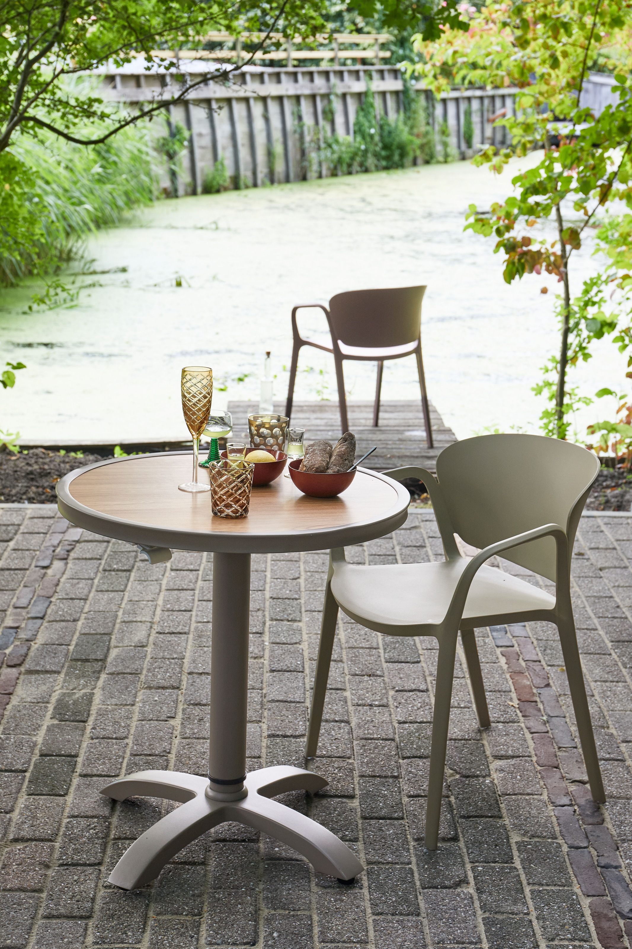 WOOOD Barhocker »Jeppe aus Aluminium höhenverstellbar, B 70 x T 70 x H 72/110 cm« Für Aussenbereich geeignet, Einfach zu montierbar, Pfleigleicht