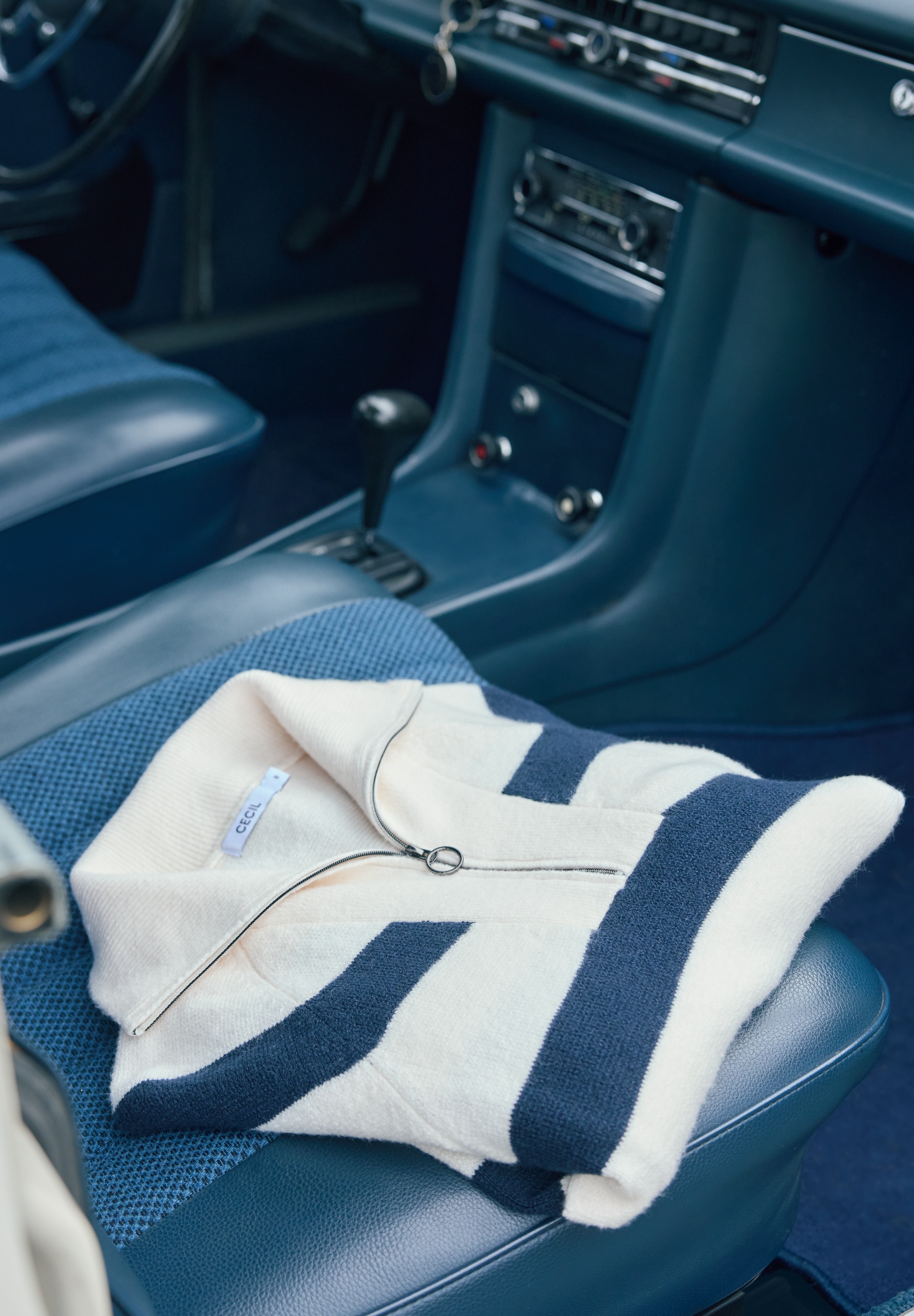 Cecil Troyer gestreift, bequem, mit Zipper am Kragen