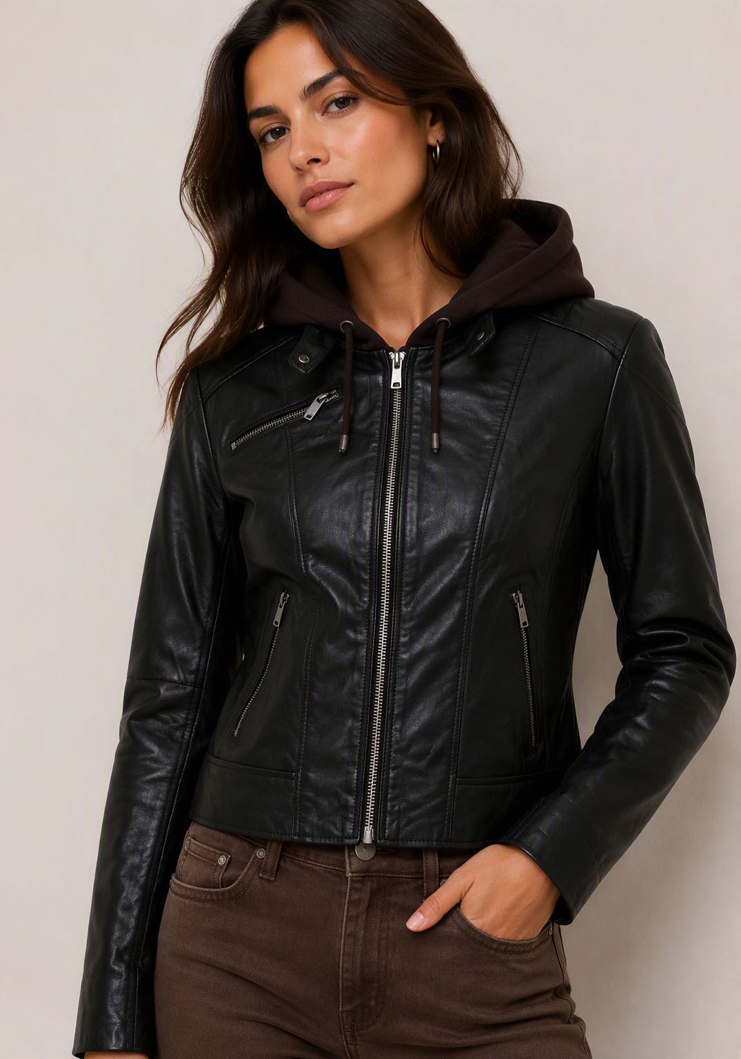 Image of Tamaris Lederjacke mit Kapuze aus Lammleder, mit abnehmbarer Kapuze, sehr figurbetonte Passform