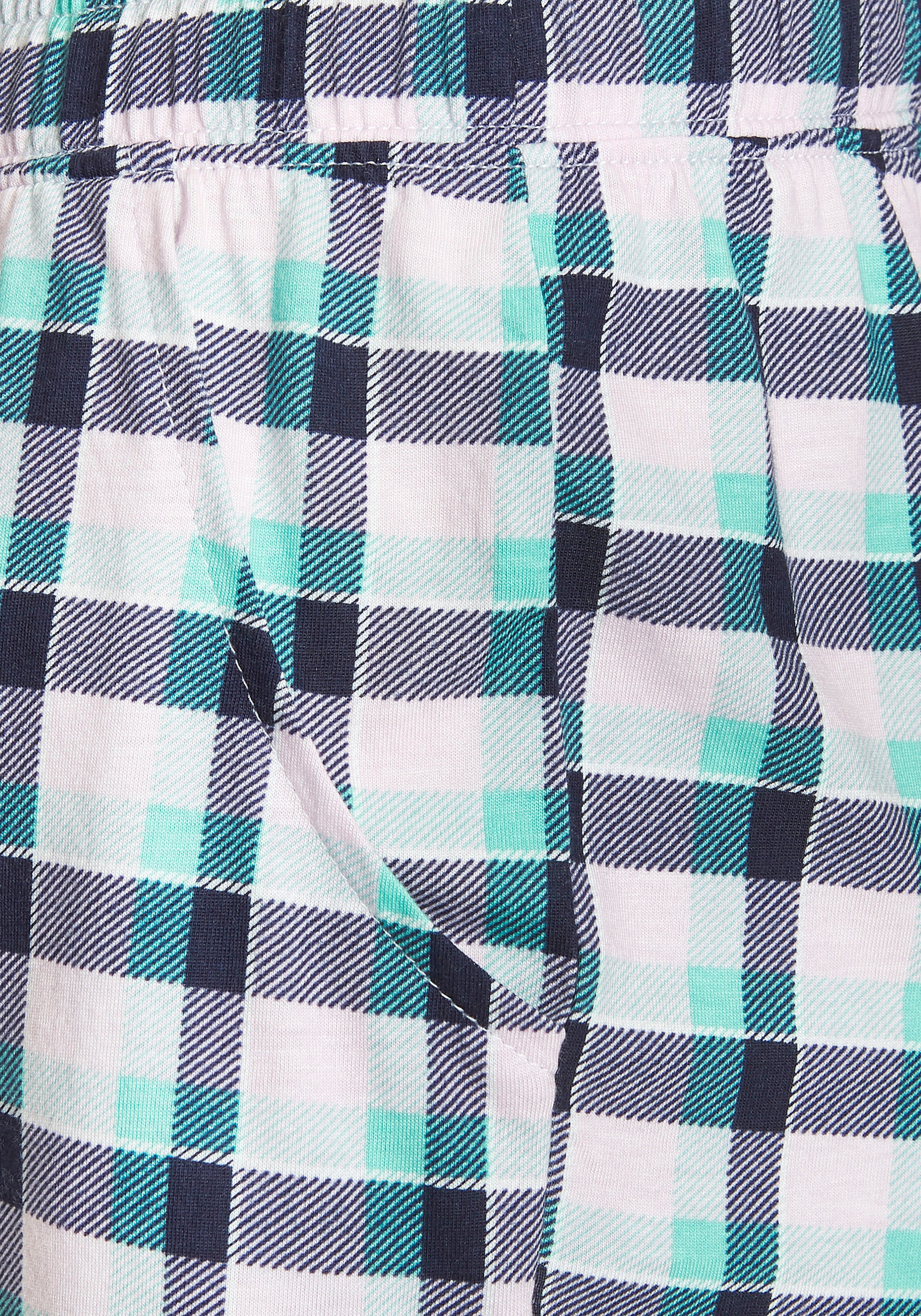s.Oliver Pyjamashorts, mit schönem Allover-Print