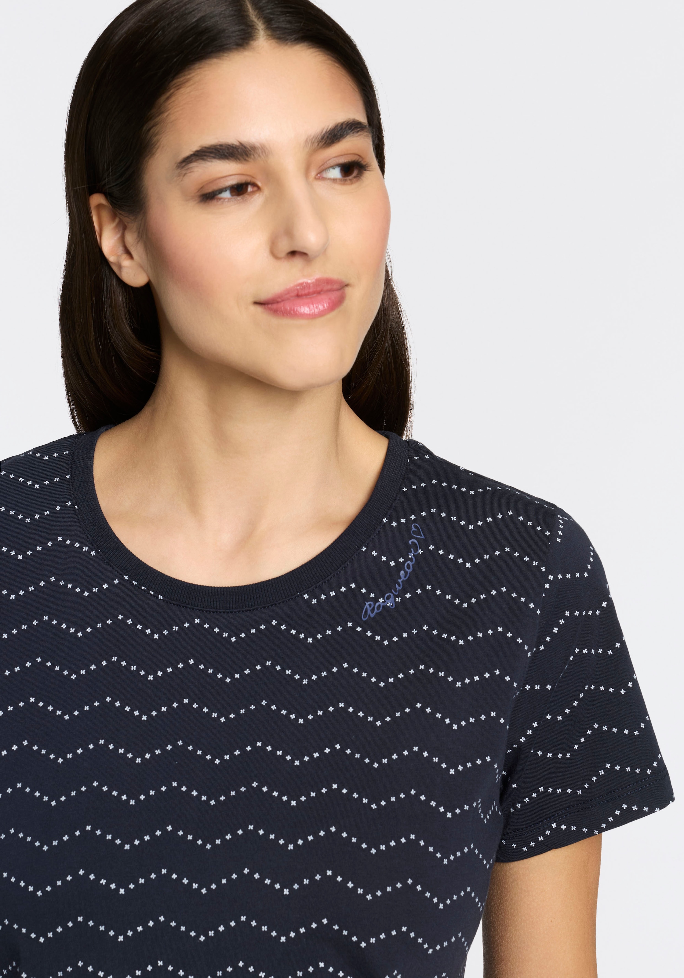 Ragwear T-shirt à manches courtes »MINTTA ZIG ZAG O« en aspect zigzag avec inscription de la marque au col