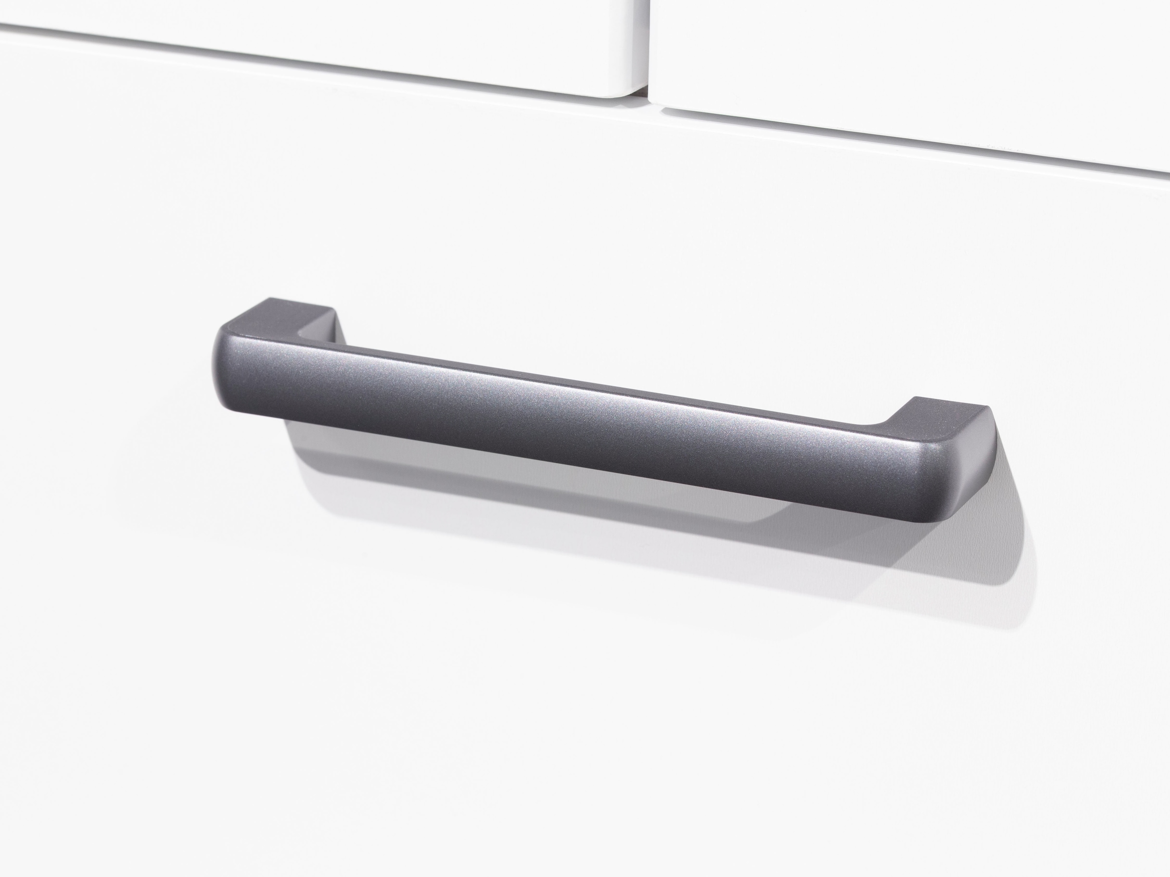 rauch Drehtürenschrank »Kleiderschrank Schrank Garderobe Wäscheschrank VOYAGER« in 3 verschiedenen Ausstattungen BASIC/CLASSIC/PREMIUM,  mit 2 modernen Griffvarianten, mit Aussenschubladen MADE IN GERMANY
