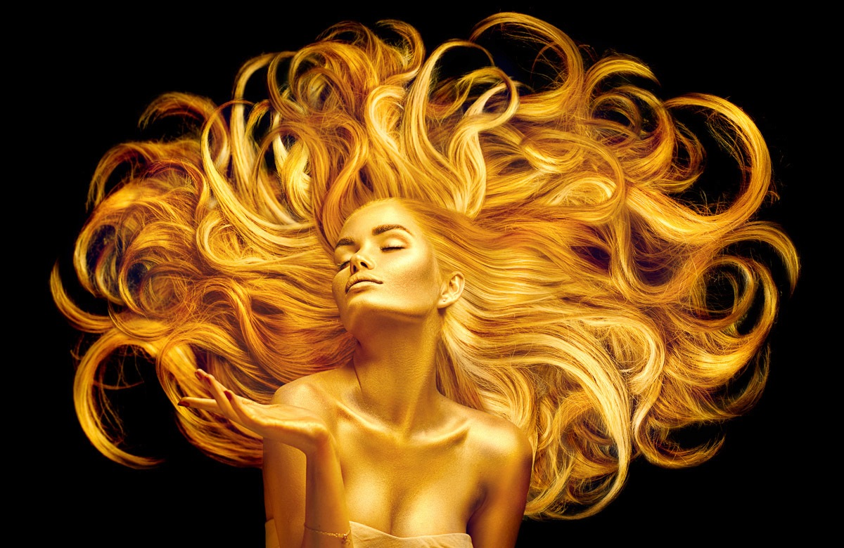 Image of Papermoon Fototapete "GOLDENE FRAU PORTRAIT"