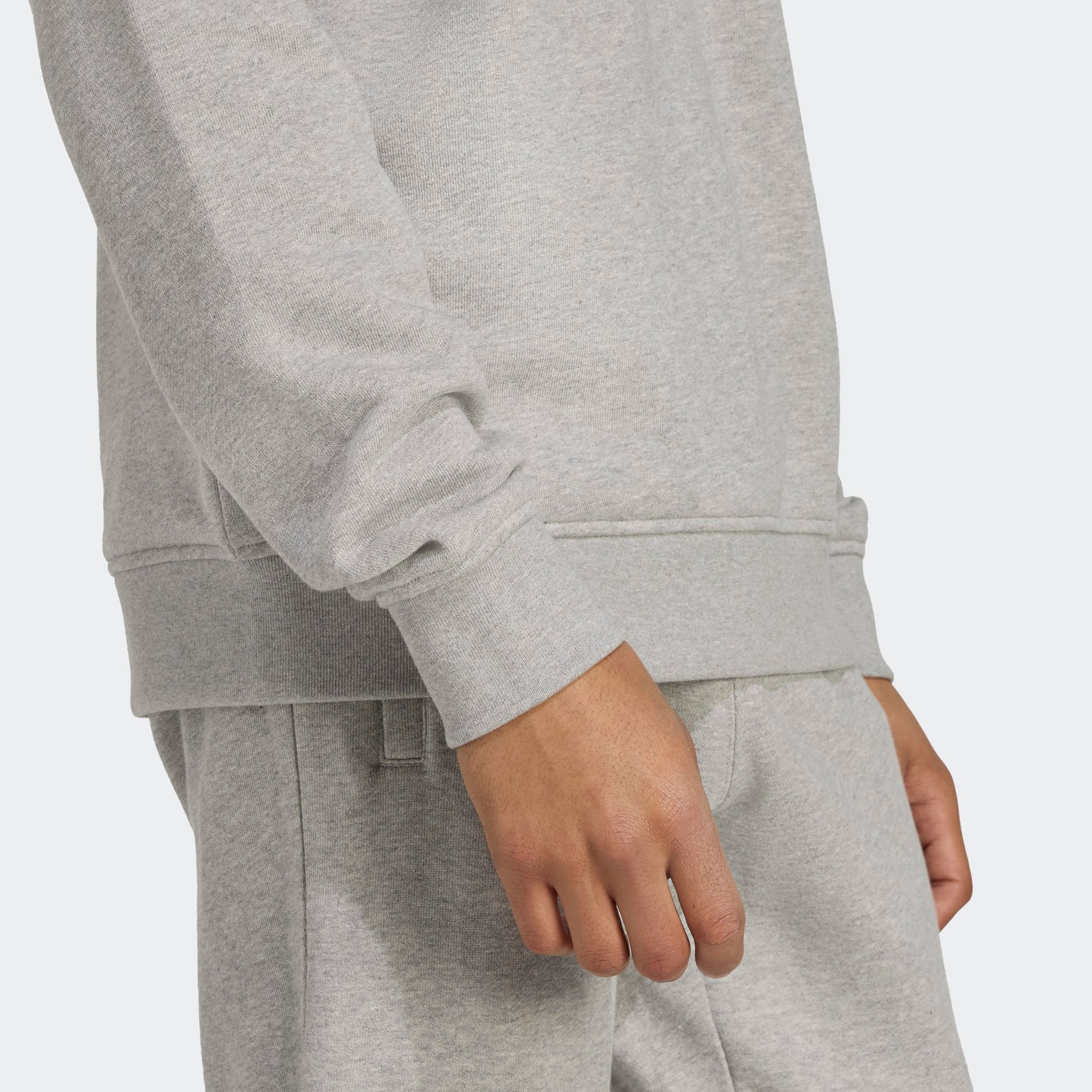 adidas Originals Sweatshirt »ESS CREW FT«
