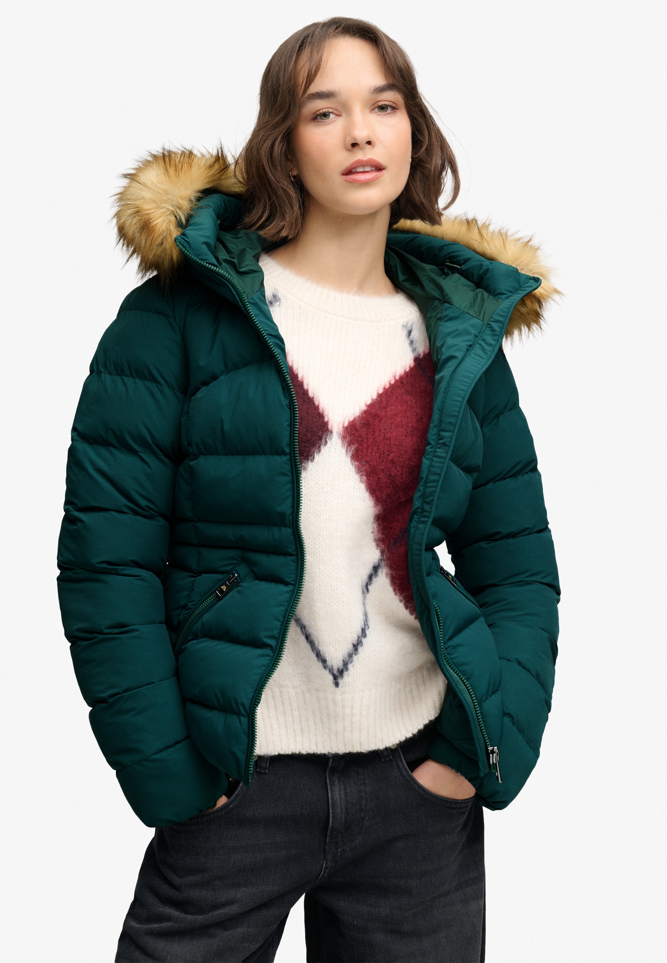 Superdry Veste matelassée »HOOD FAUX FUR FUJI PADDED JKT« avec capuche fibre synthétique, coupe slim