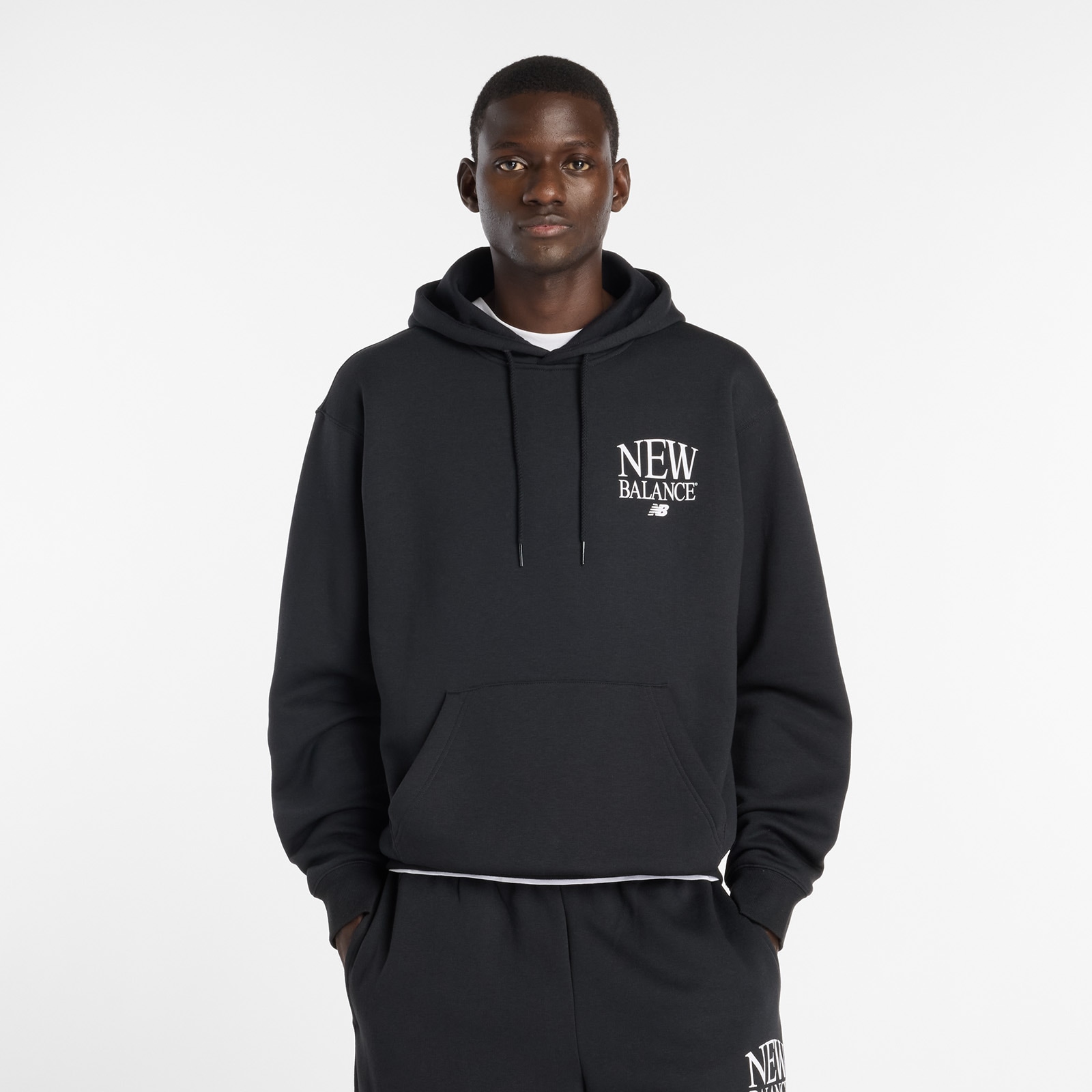 Image of New Balance Kapuzensweatshirt, mit Kapuze, mit Kordelzug, mit Kängurutasche, mit Print-Applikation