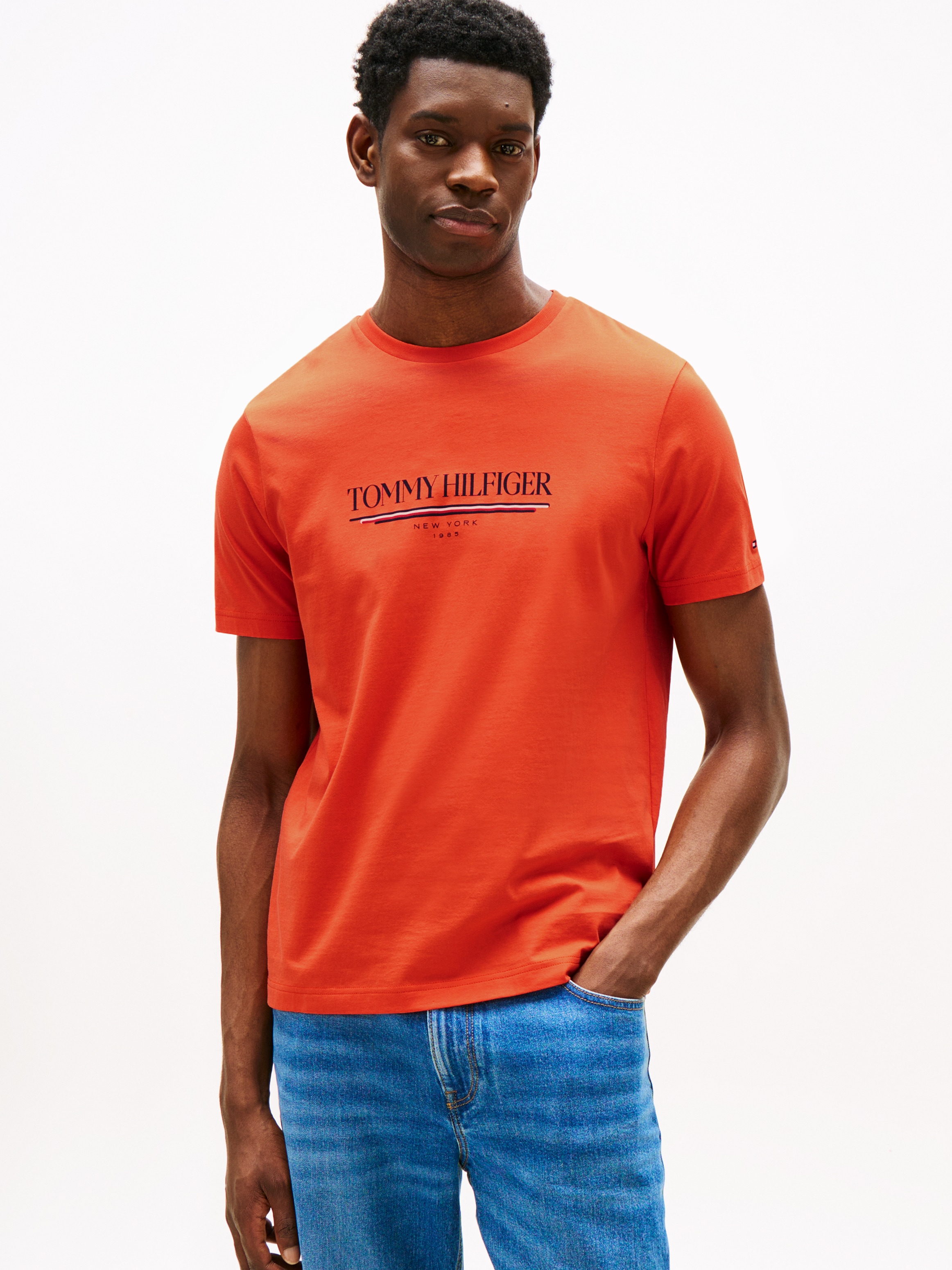 Image of Tommy Hilfiger T-Shirt "BRAND LOVE HILFIGER TEE"