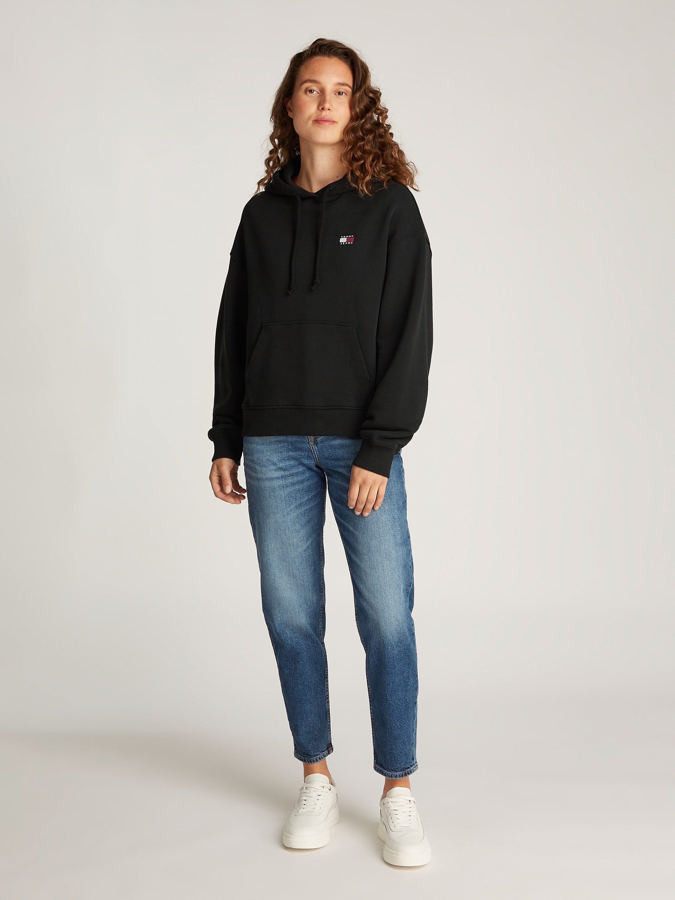 Tommy Jeans Curve Kapuzensweatshirt »TJW BXY BADGE HOODIE EXT«, in Grossen Grössen, Kapuze, Badge