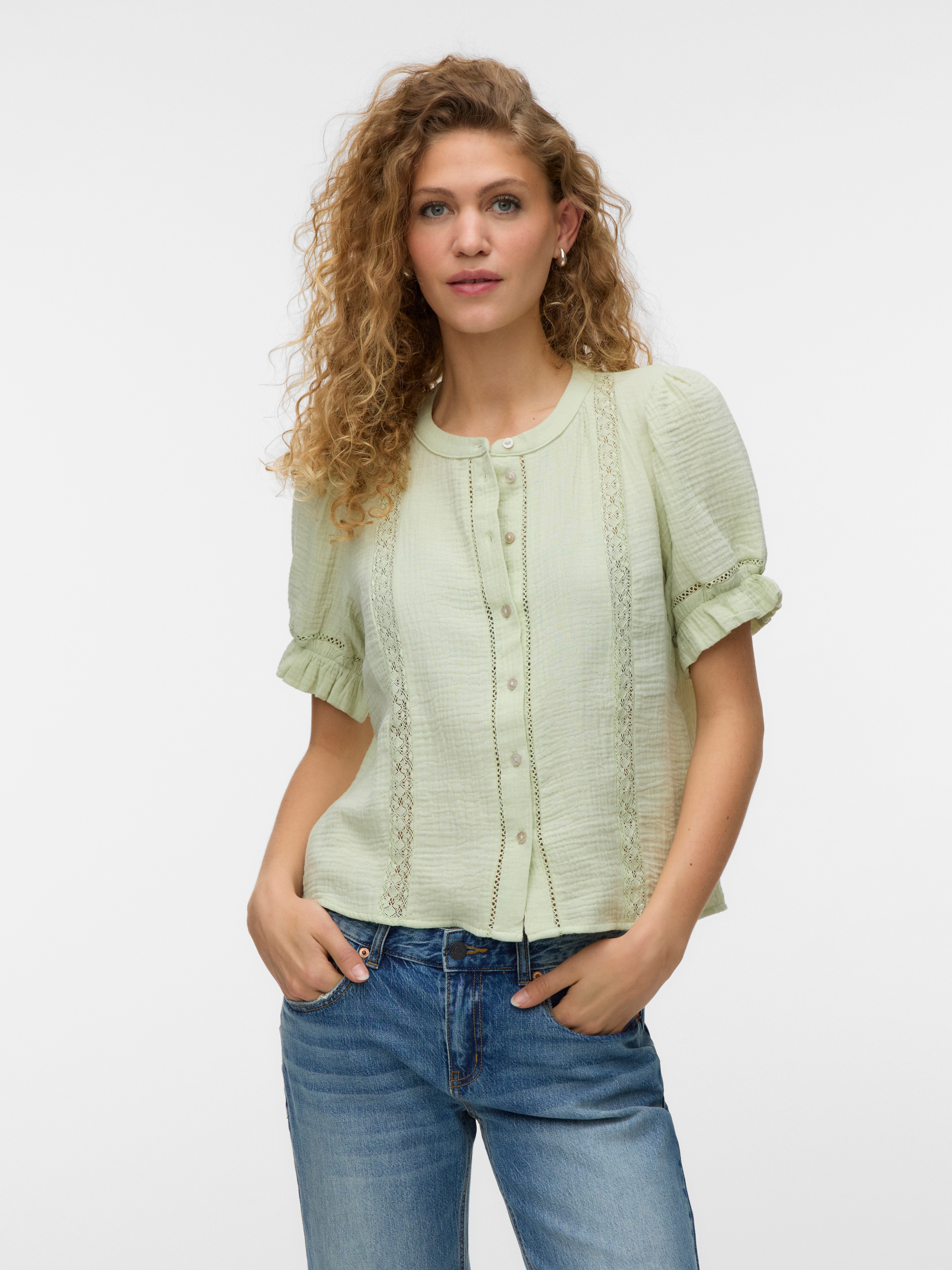Image of Vero Moda Kurzarmbluse "VMNATALI 2/4 LACE SHORT TOP WVN NOOS" Baumwolle, regular fit