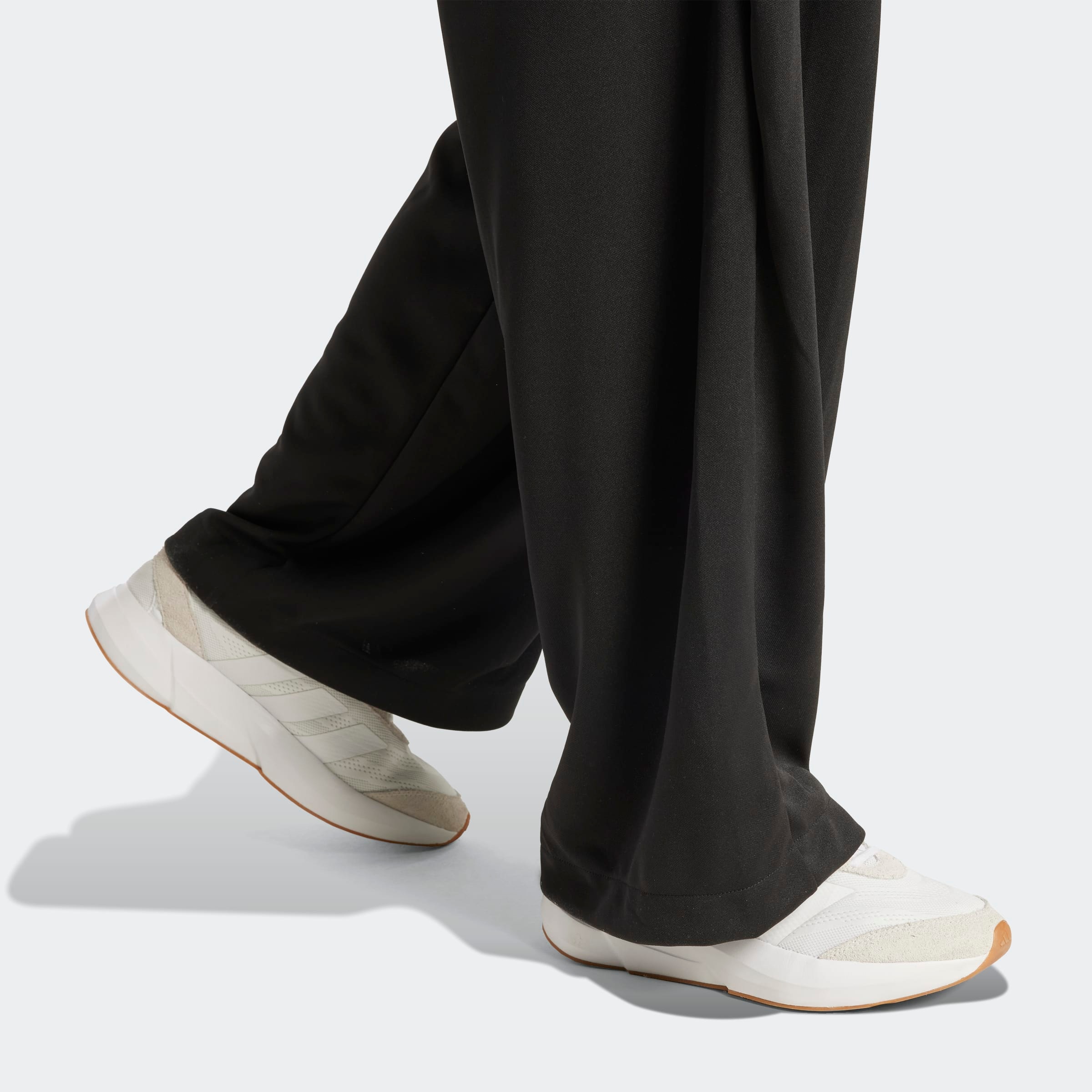 adidas Sportswear Pantalon de sport »TIRO 3-STRIPES PLISSIERTE«