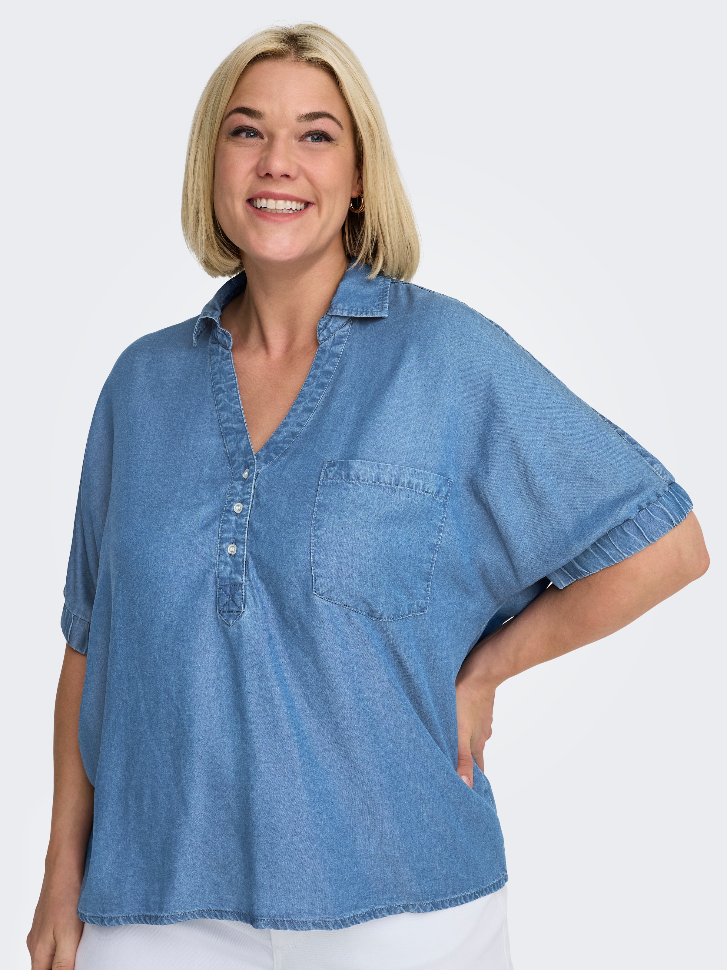 Image of ONLY CARMAKOMA Jeansbluse "CARCHARIS LIFE CAP SLEEVE SHIRT PNT" im Denim Look, loose fit, elastische Ärmelbündchen
