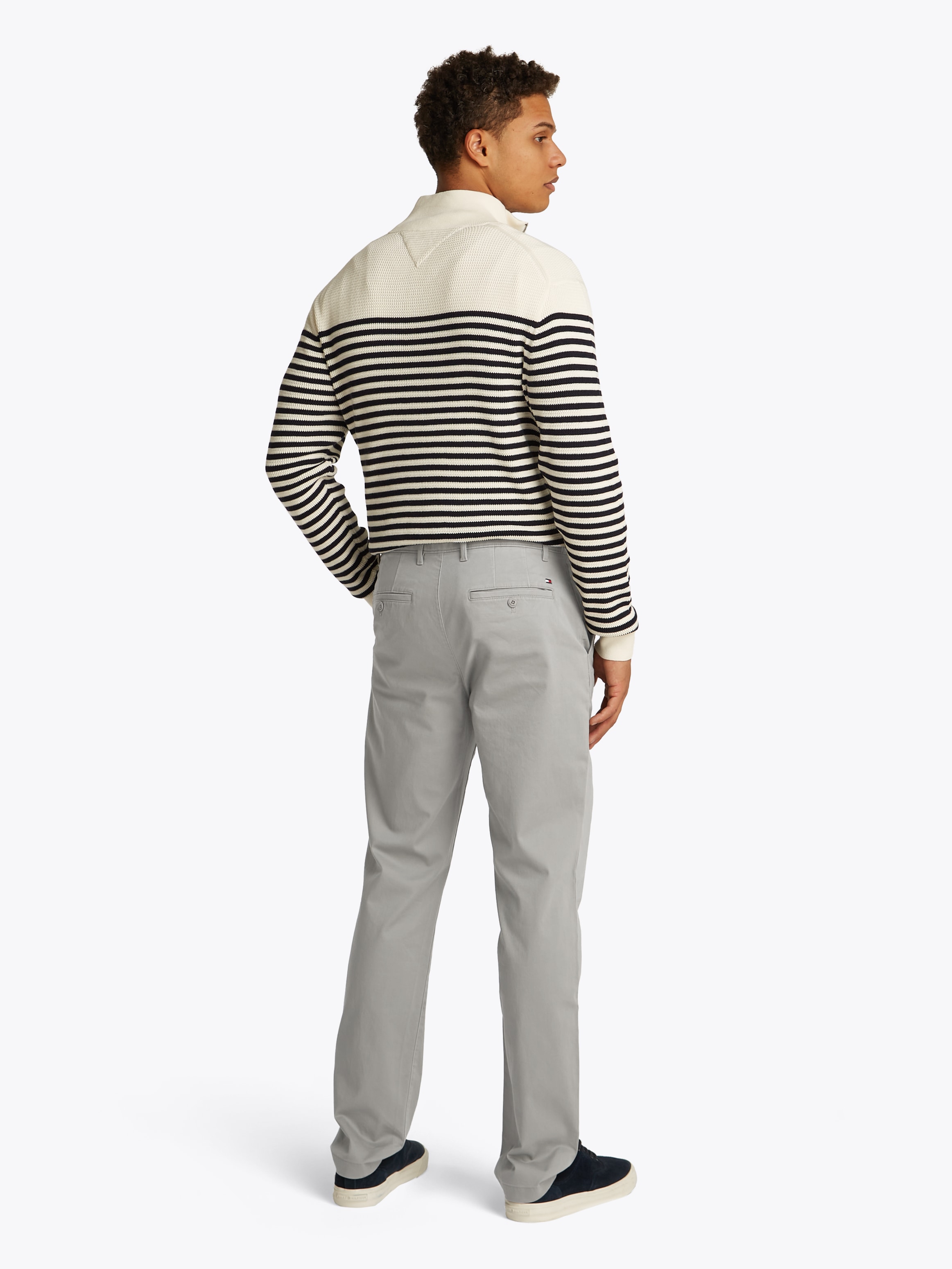 Tommy Hilfiger Chinohose »DENTON CHINO SATIN«, mit Gesässtaschen mit Knopf, Logostickerei