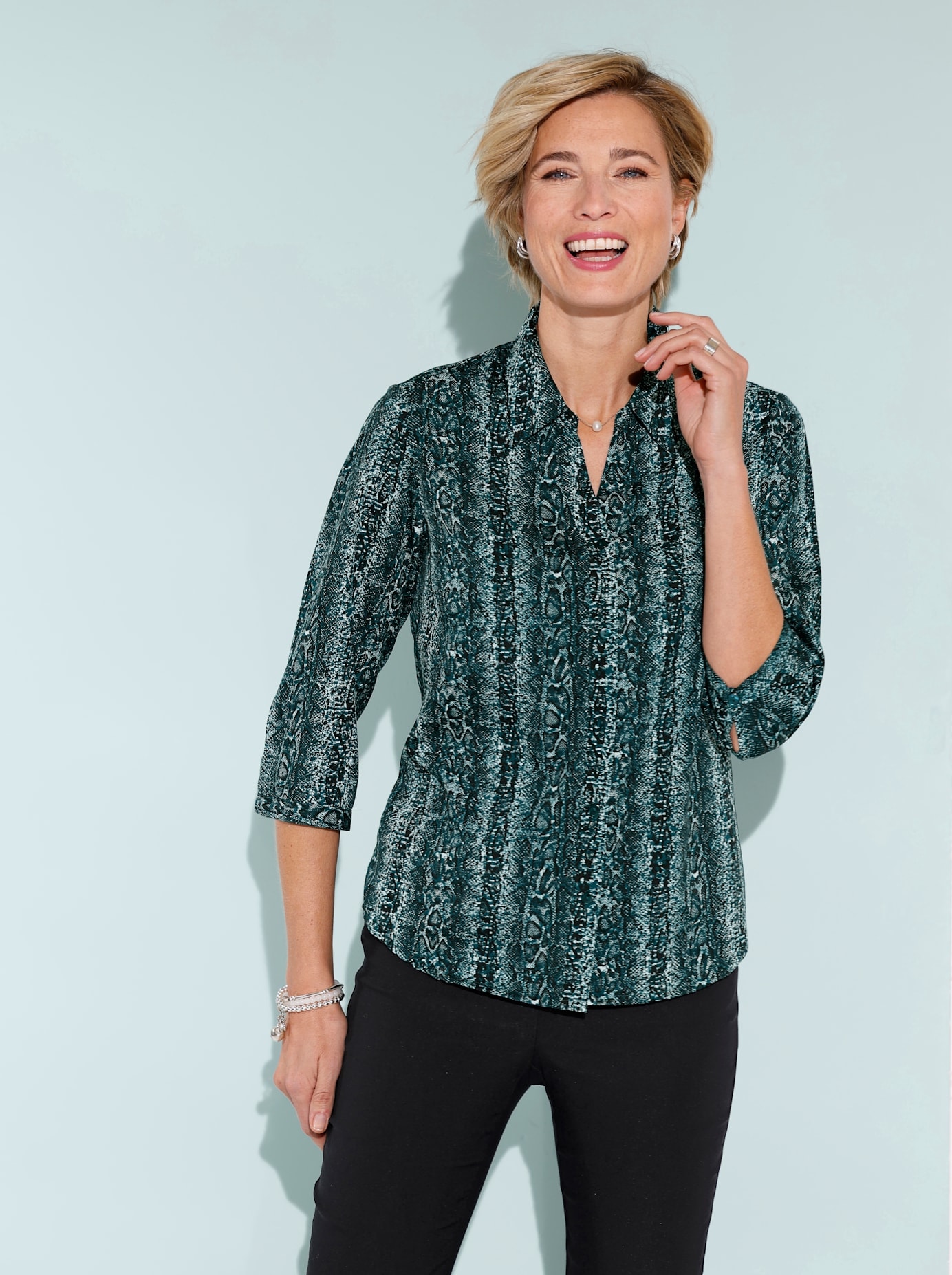 Image of Classic Basics Crepebluse