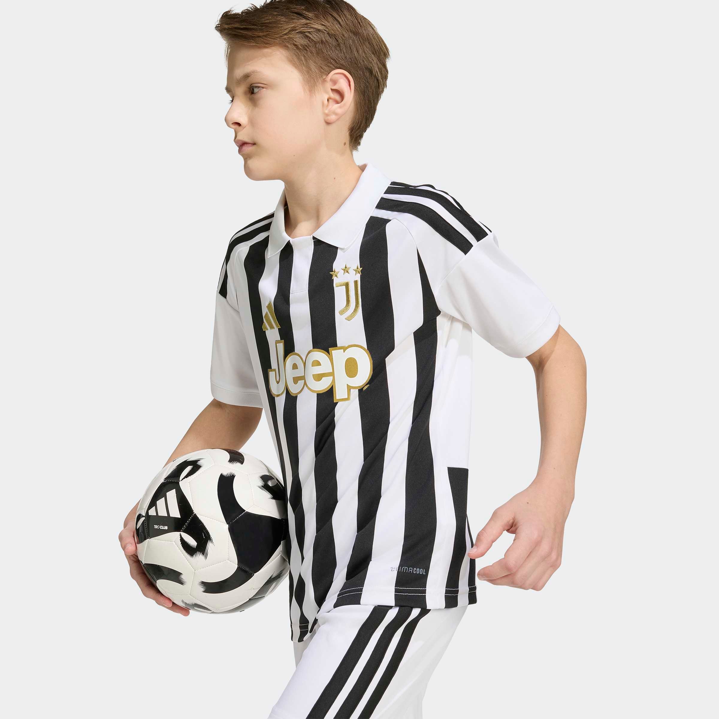 adidas Performance Fussballtrikot »JUVENTUS TURIN 26/27 KIDS HEIMTRIKOT« mit Climacool Technologie, mit traditionellem Kragen, mit 3-Streifen