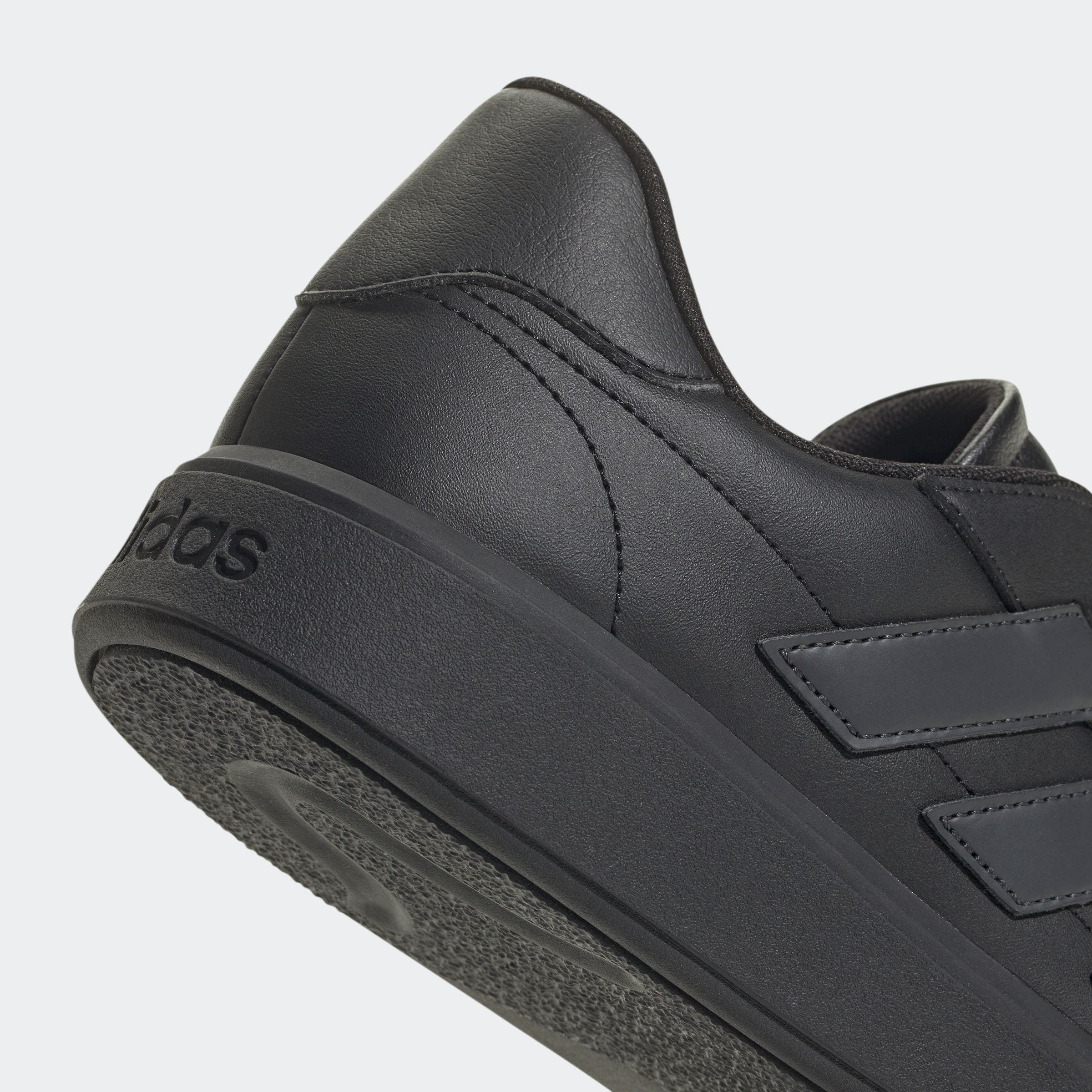 adidas Sportswear Sneaker »COURTBLOCK«
