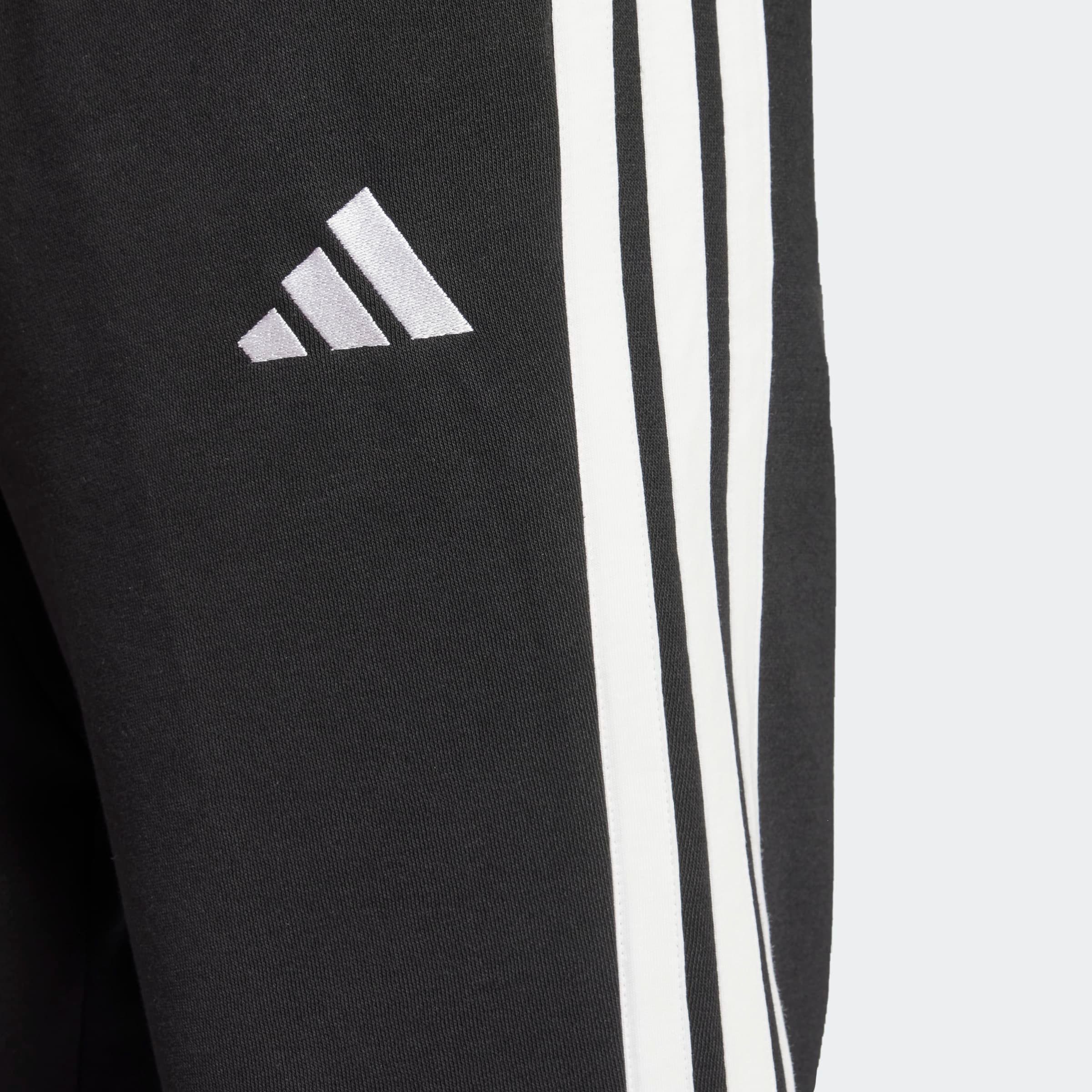 adidas Sportswear Sporthose »ESSENTIALS 3-STREIFEN OPEN HEM«  aus Baumwolle, Polyester und Viskose, offener Saum