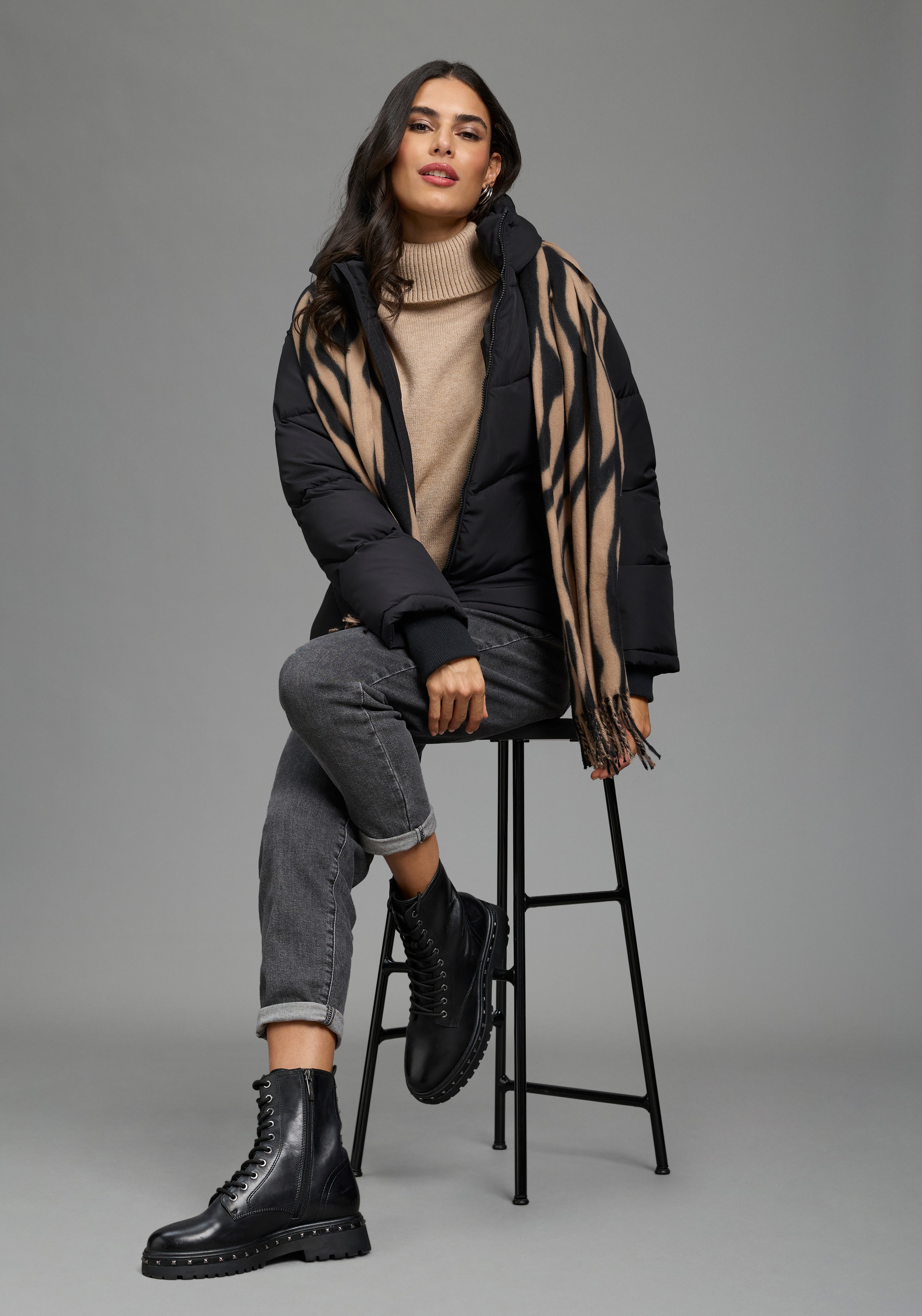 Polarino Steppjacke mit Kapuze Puffer Jacke mit Kapuze, figurumspielend, wärmend