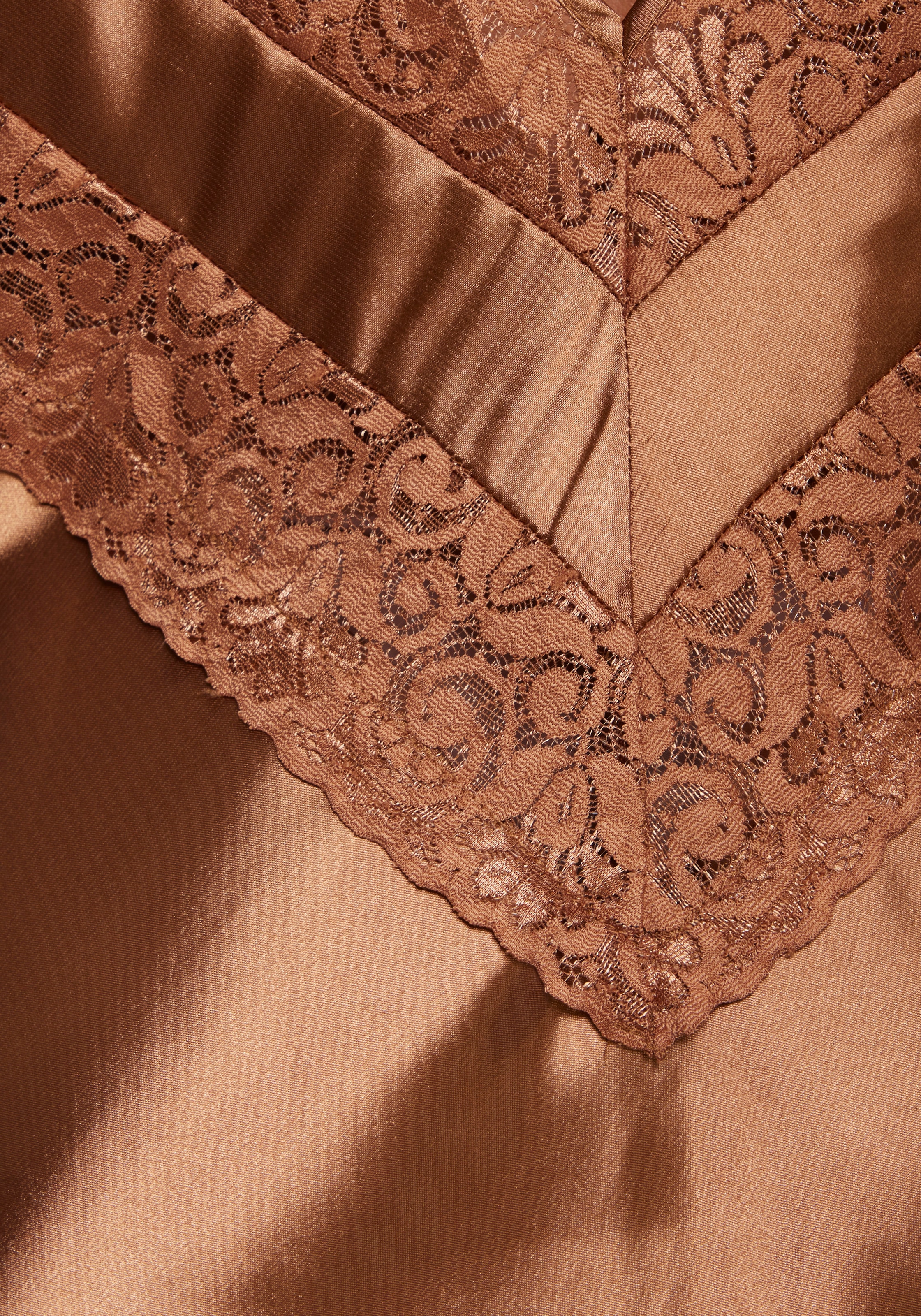 LASCANA Negligé Mit spitze besetzter Rückenausschnitt