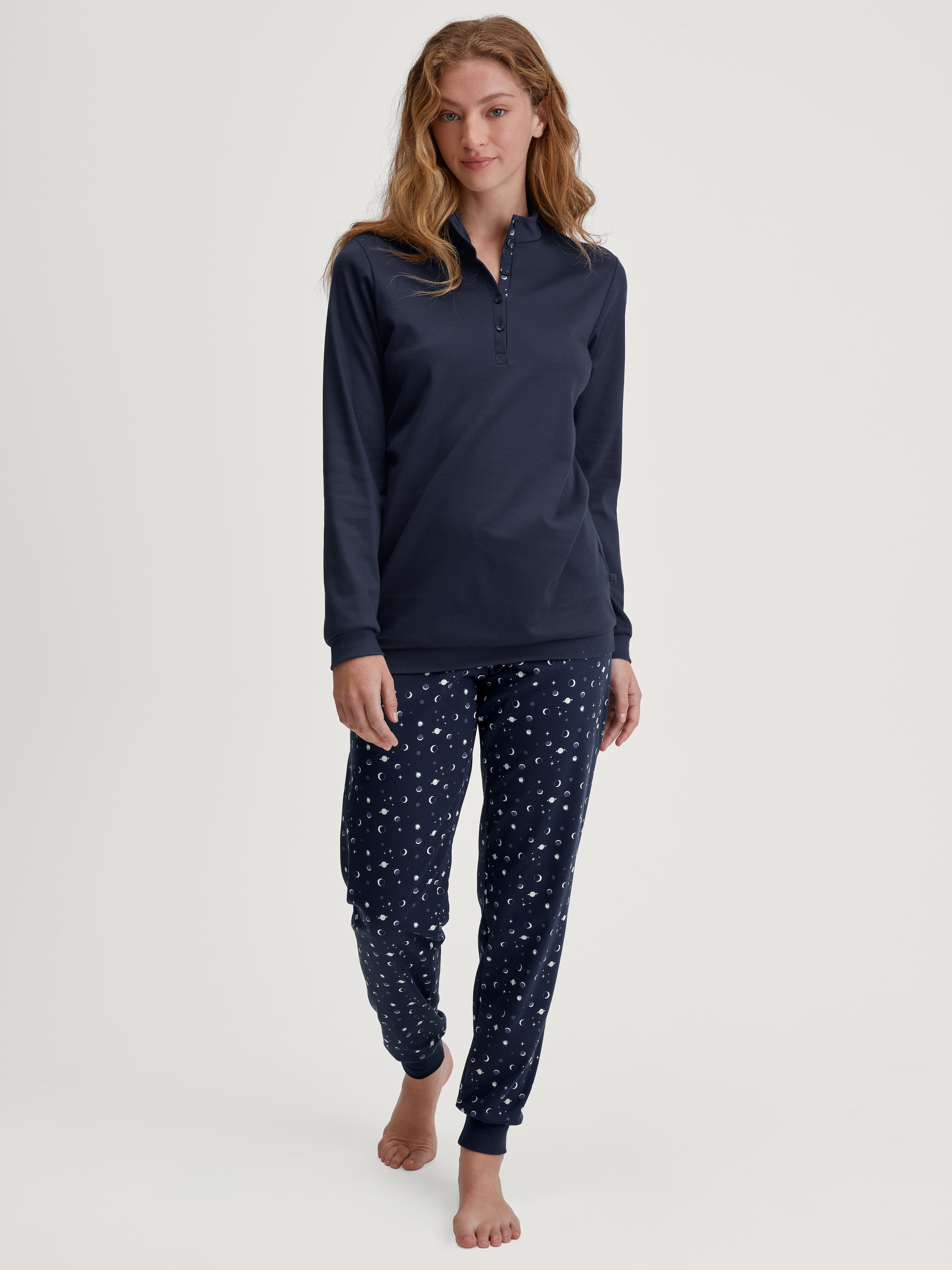 Image of CALIDA Schlafanzug "Midnight Dreams" 2 tlg. V-Ausschnitt, Langarm, Single Jersey Qualität, weich