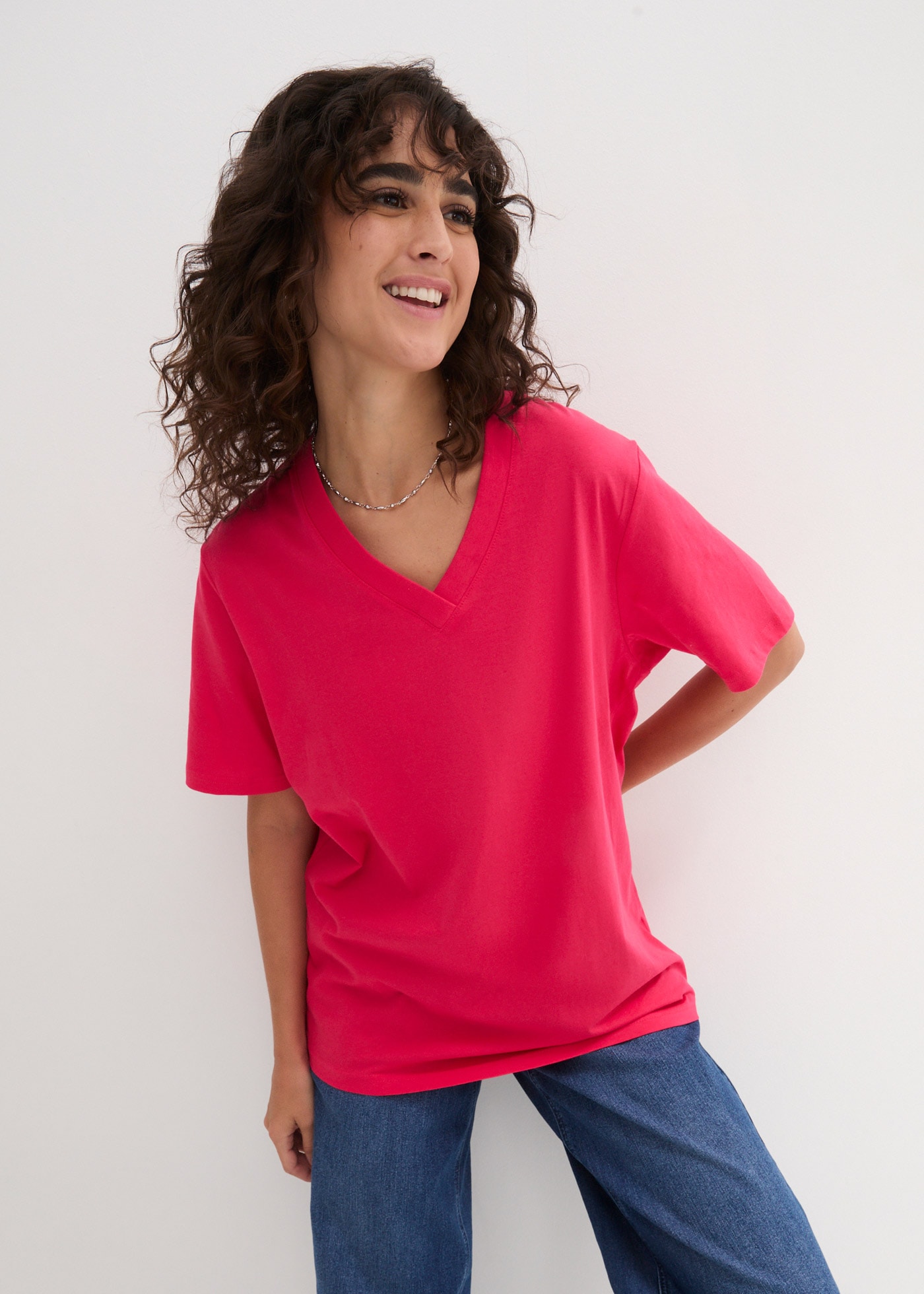 bonprix T-shirt long »Weites Long-Shirt mit V-Ausschnitt, Kurzarm (5er Pack)« Paquet, 5 pièces coupe ample, manches courtes, col en V, uni