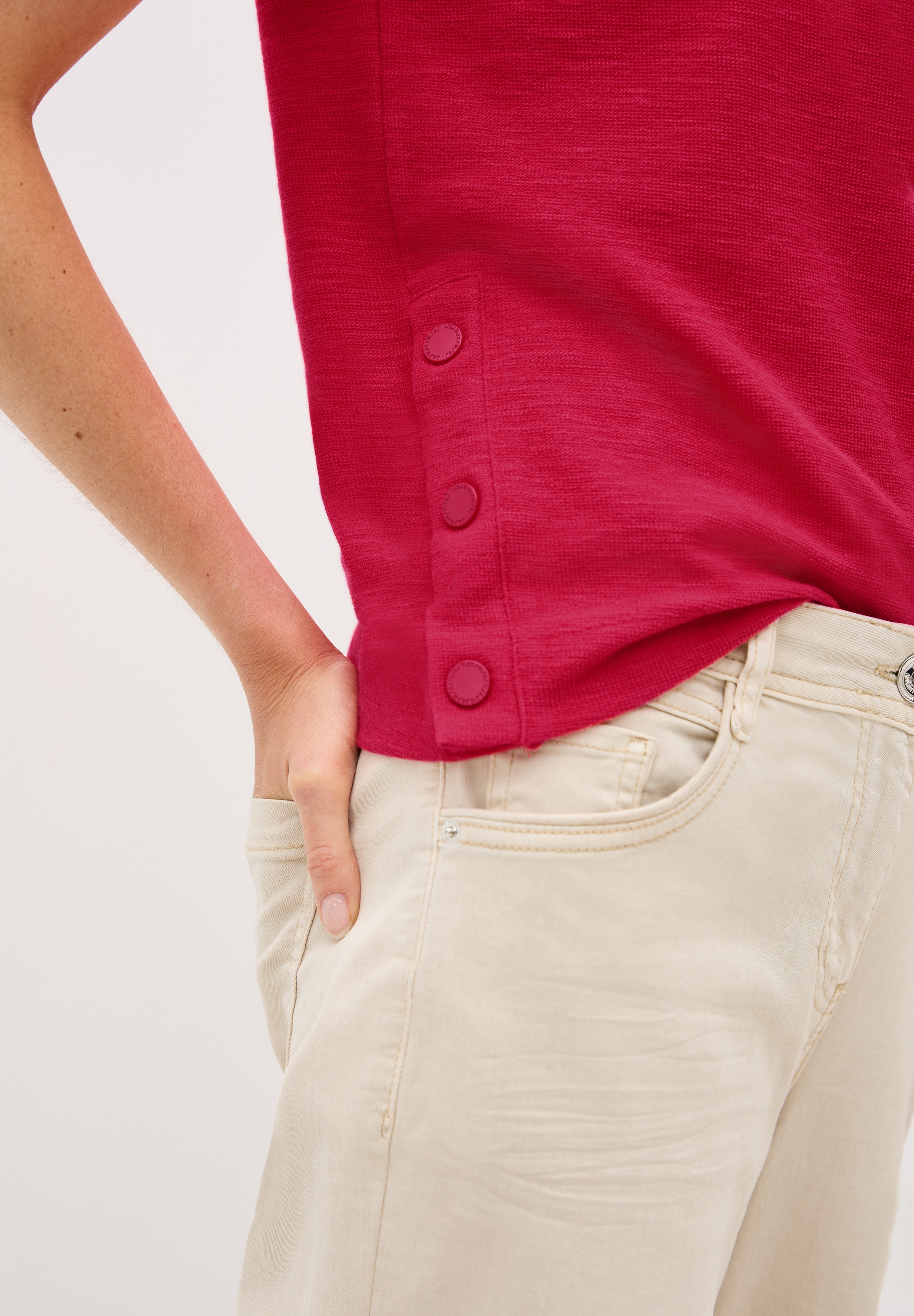 Cecil Rundhalsshirt, mit seitlichen Knopfdetails