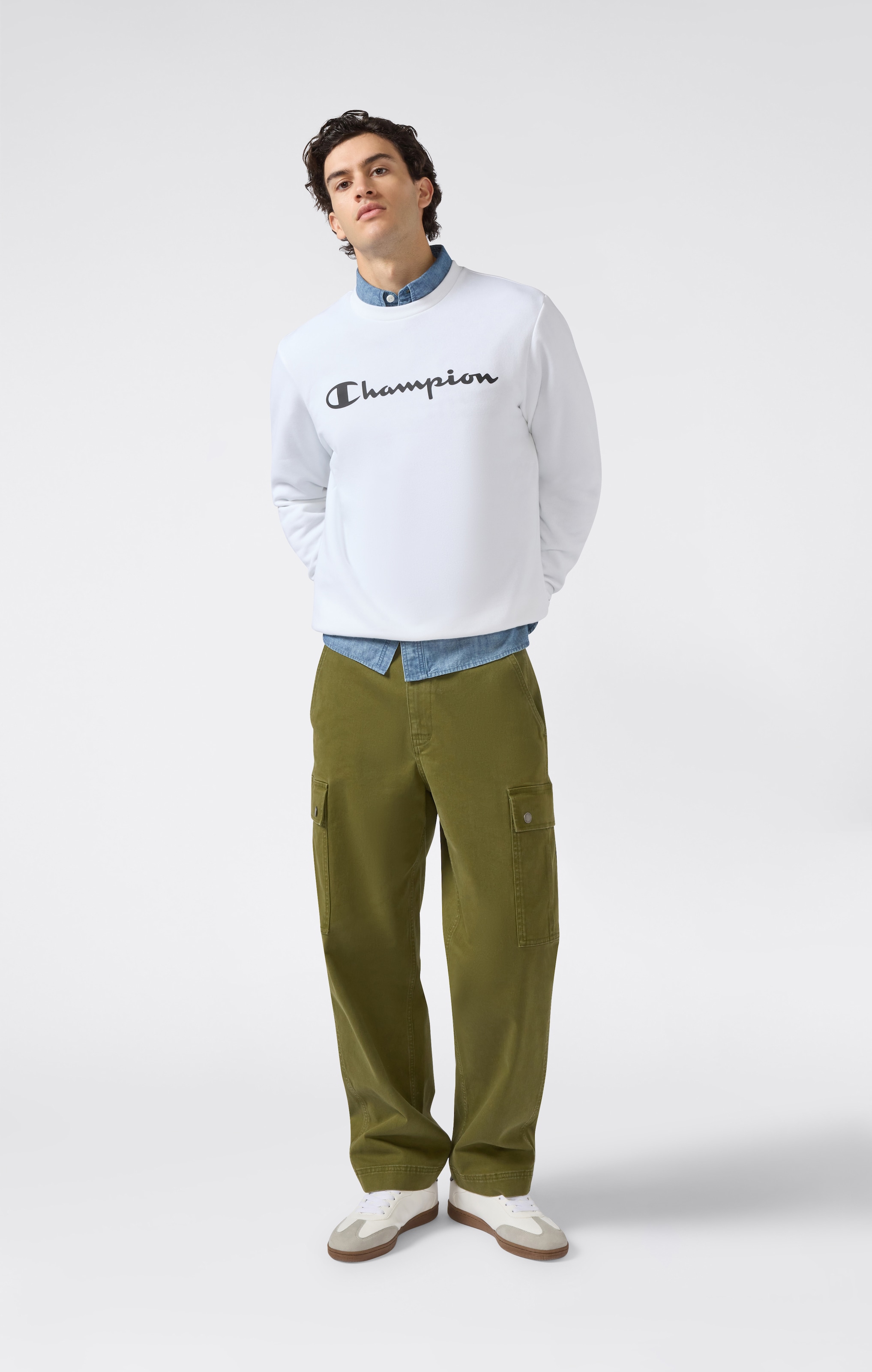 Champion Sweat à capuche »BASICS Fleece Crewneck Sweatshirt Large Logo«, Avec coton et polyester, manches longues, finition droite
