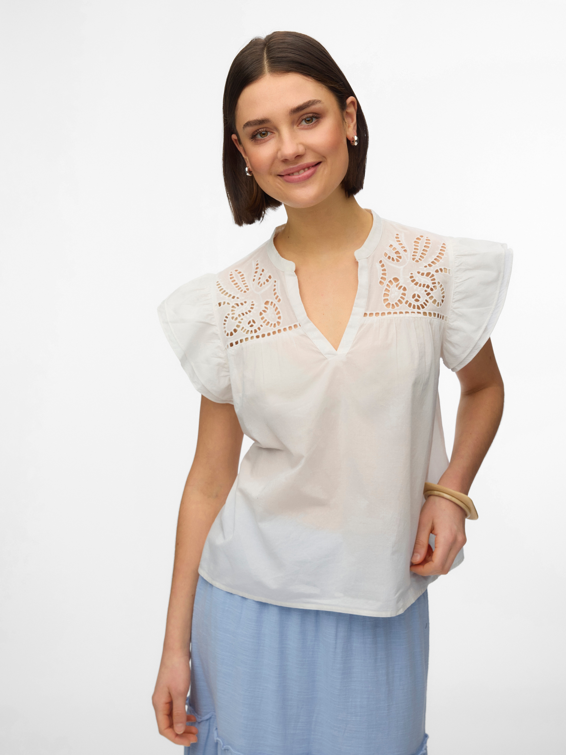 Image of Vero Moda Kurzarmbluse "VMLINE SS V-NECK TOP WVN NOOS" Baumwolle, Lochstickerei