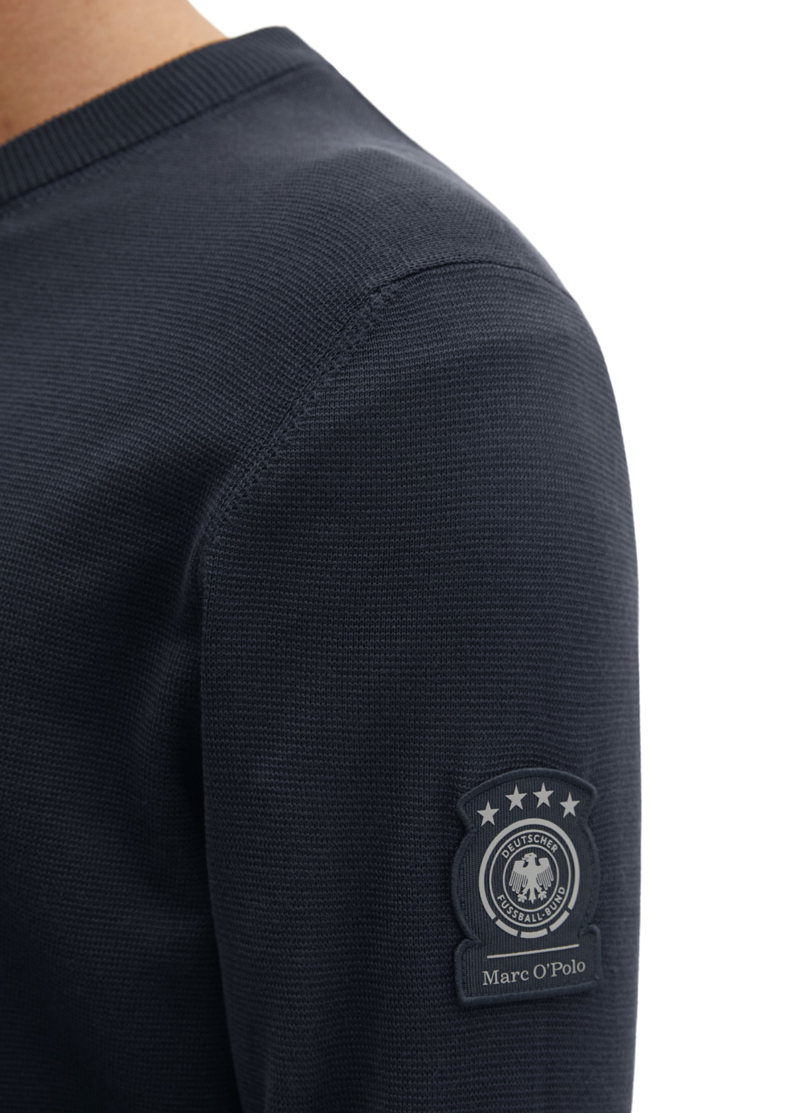 Marc O'Polo Rundhalspullover »DFB Travel Collection« aus reiner Bio-Baumwolle