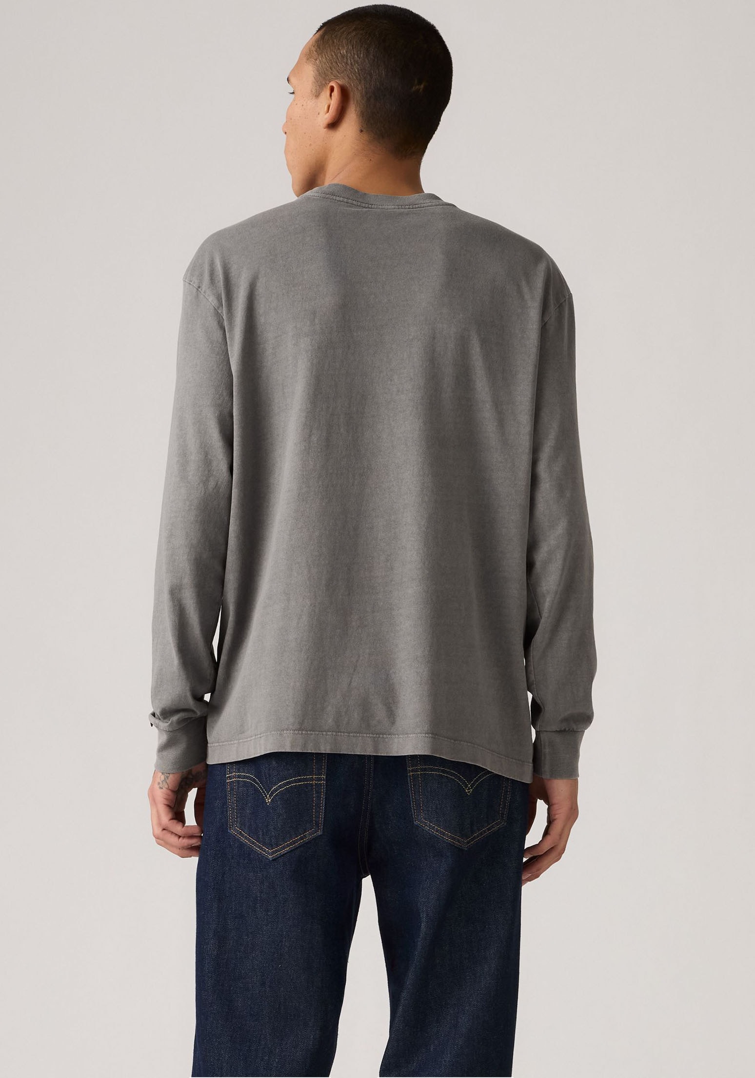 Levi's® Langarmshirt GARMENT- Färbung
