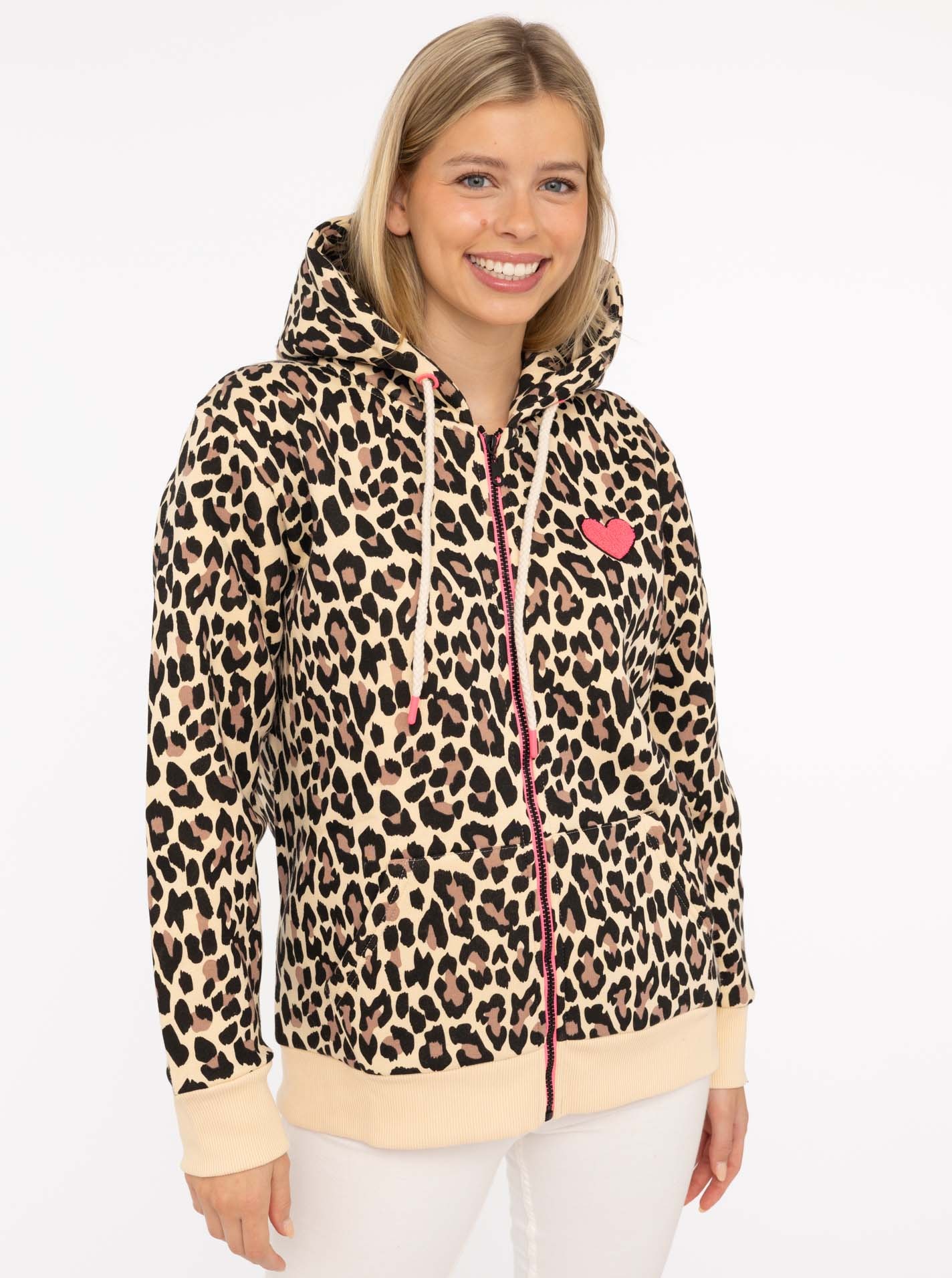 Image of Zwillingsherz Kapuzensweatjacke ""Leo AOP"" Langarm, Fronttaschen, Reissverschluss, Animal-Muster, modisch