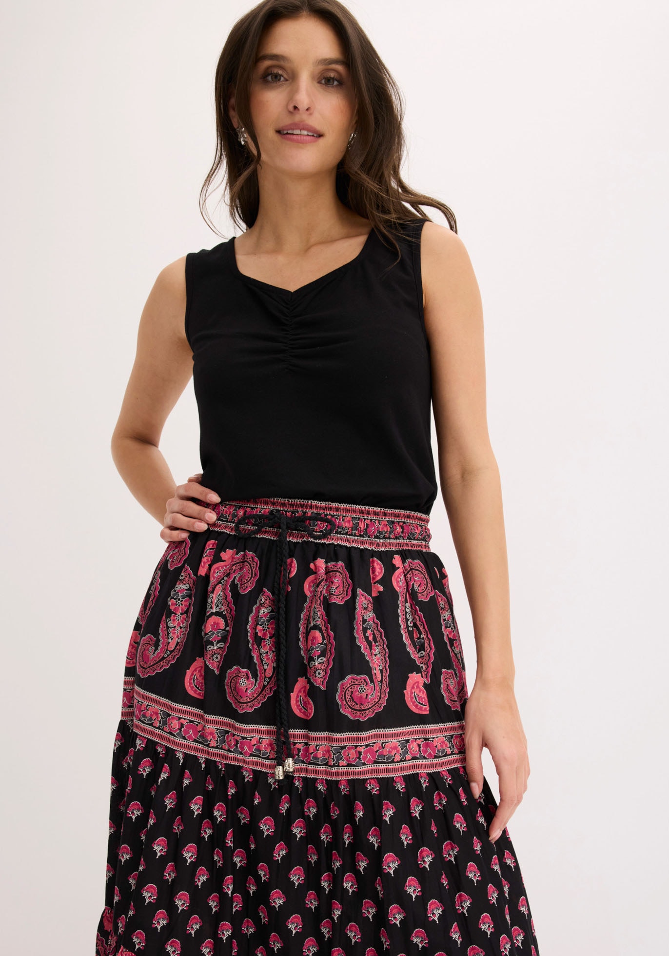 bonprix Maxi jupe aus Baumwolle, A-Linie Passform, mit individuellem Print