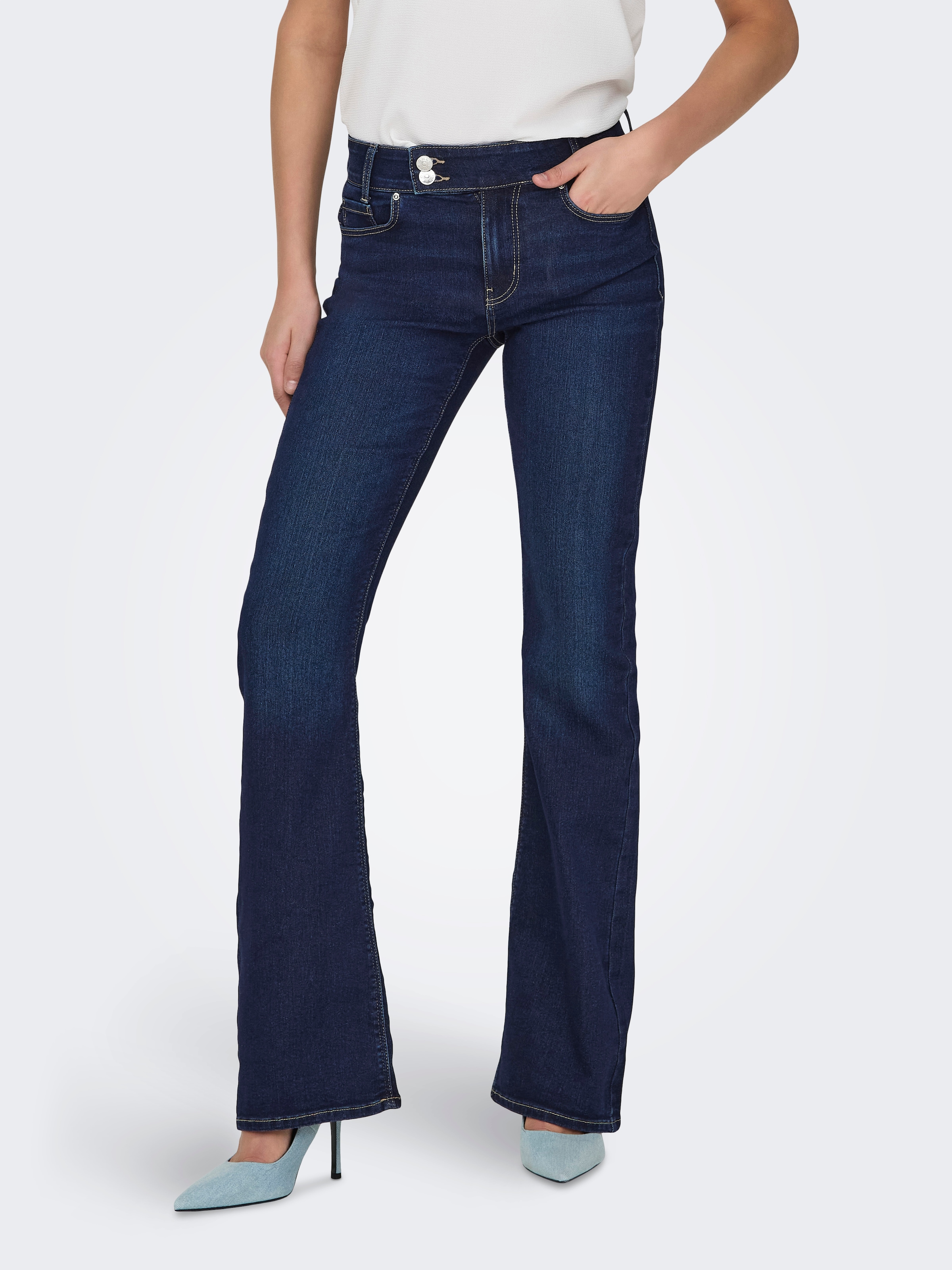 Image of ONLY Bootcut-Jeans "ONLPAOLA HW FLARED BJ143 JNS DNM" mit doppeltem Knopfverschluss