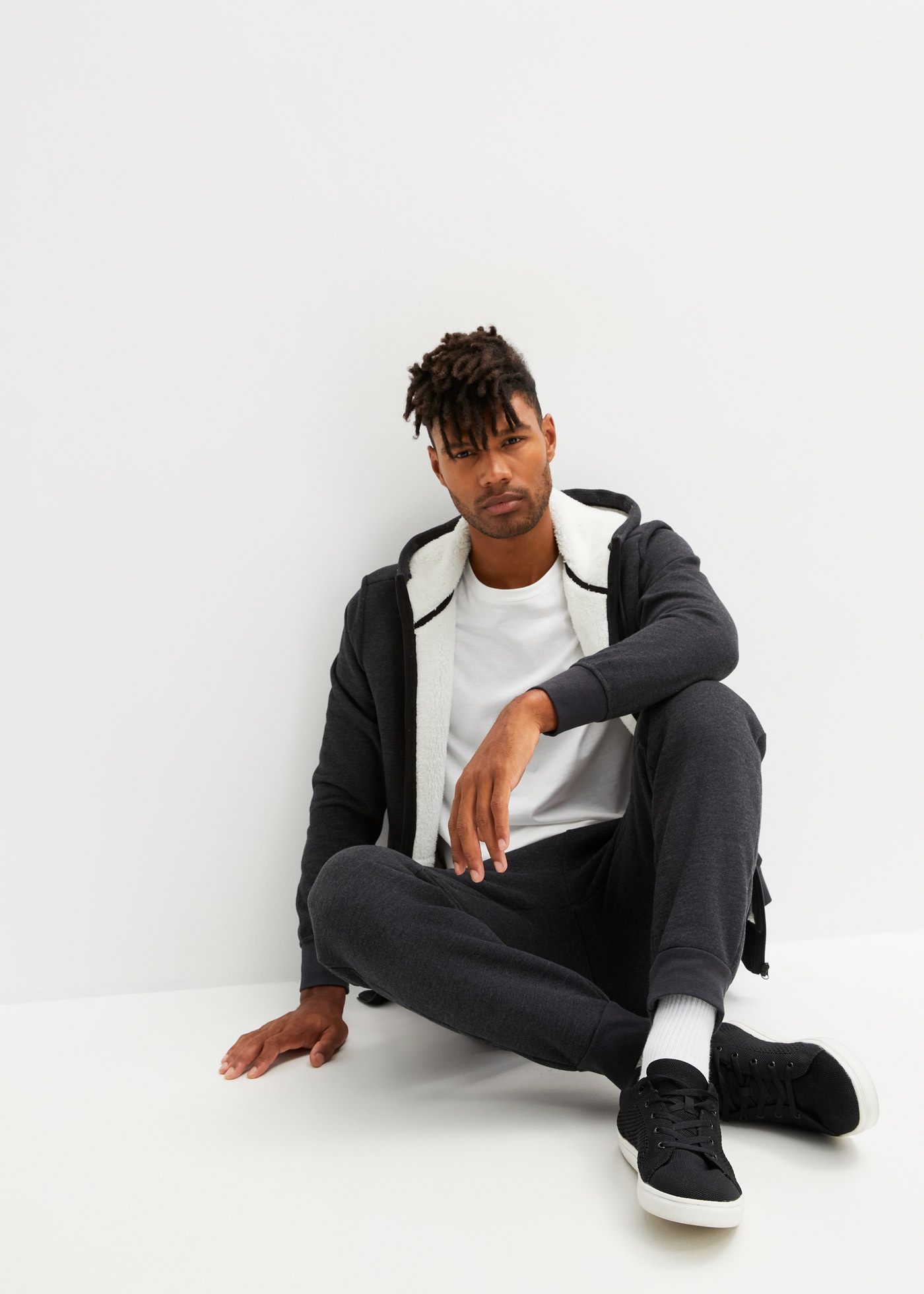 bonprix Veste sweat mit Kapuze, mit Teddyfutter, aus Baumwolle und Polyester