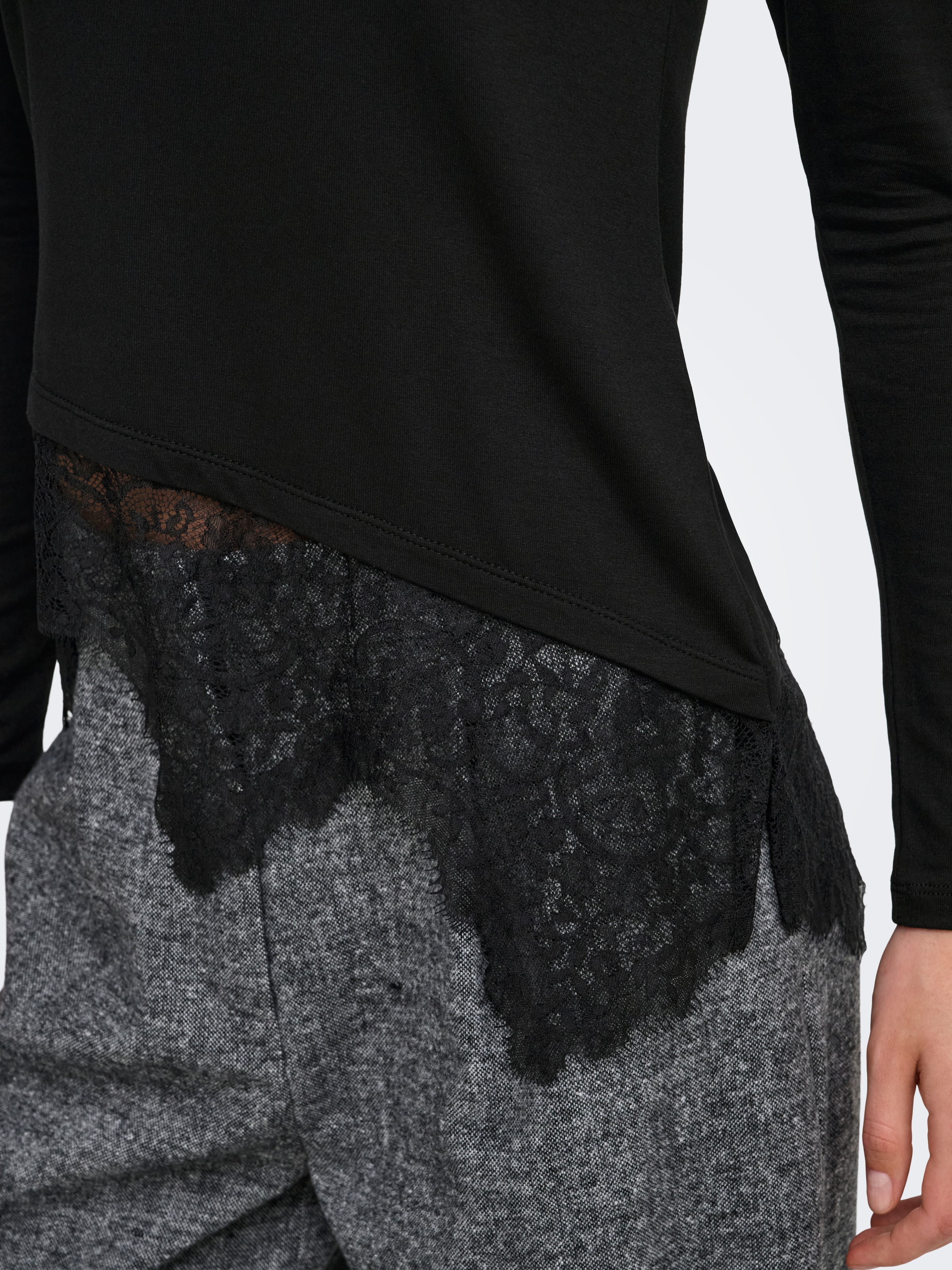ONLY Spitzenshirt »ONLLAILA L/S LACE MIX TOP JRS NOOS« Viskosemischung, regular fit
