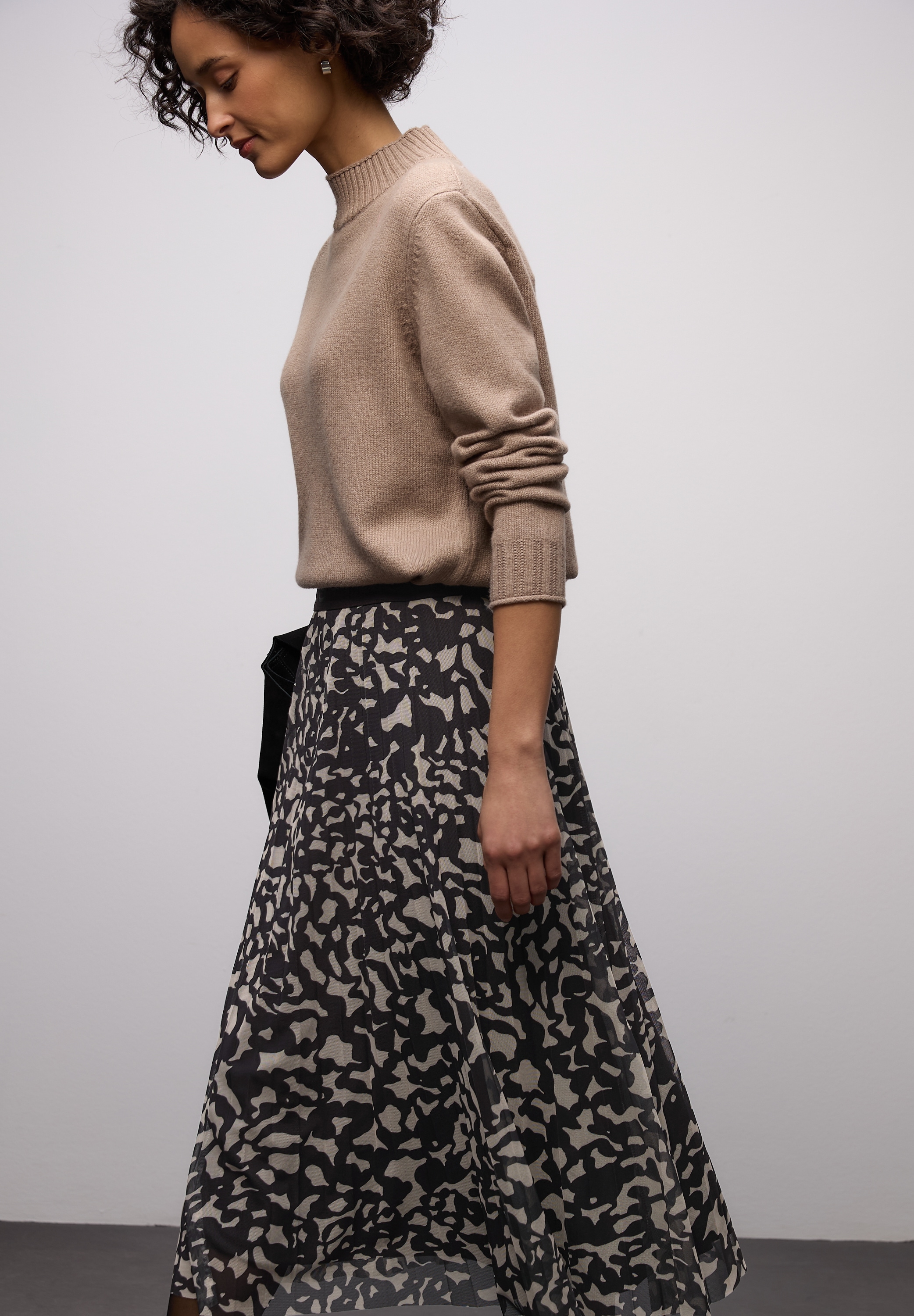 STREET ONE Jupe en maille mit Gummizug und grafischem Muster