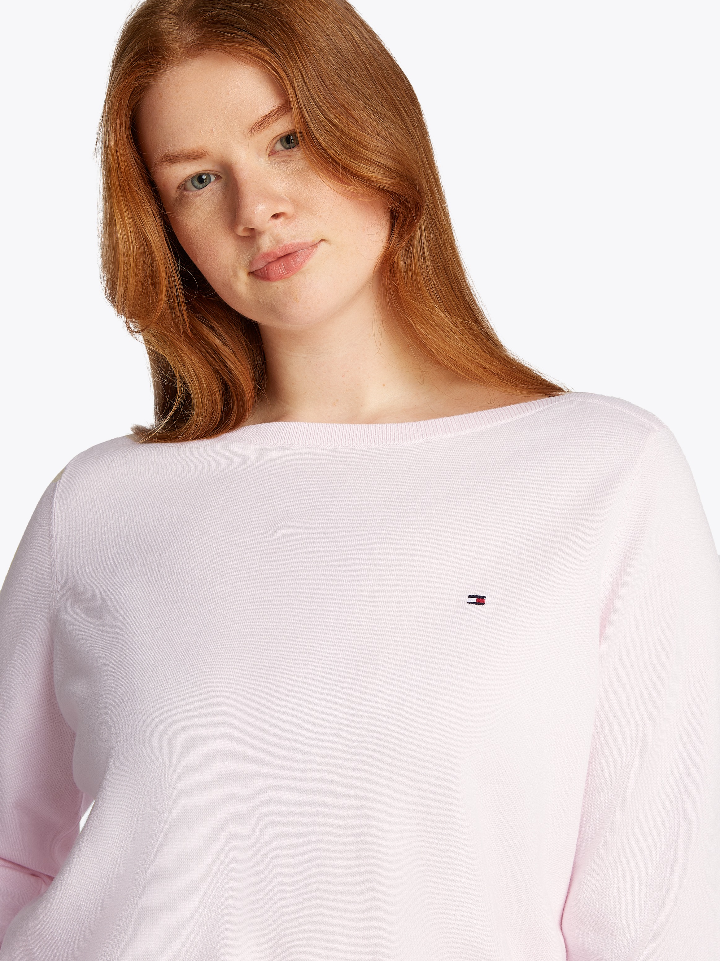Tommy Hilfiger Curve Strickpullover »CRV CO JERSEY STITCH LS B-NK SWT«, in Grossen Grössen, Logostickerei