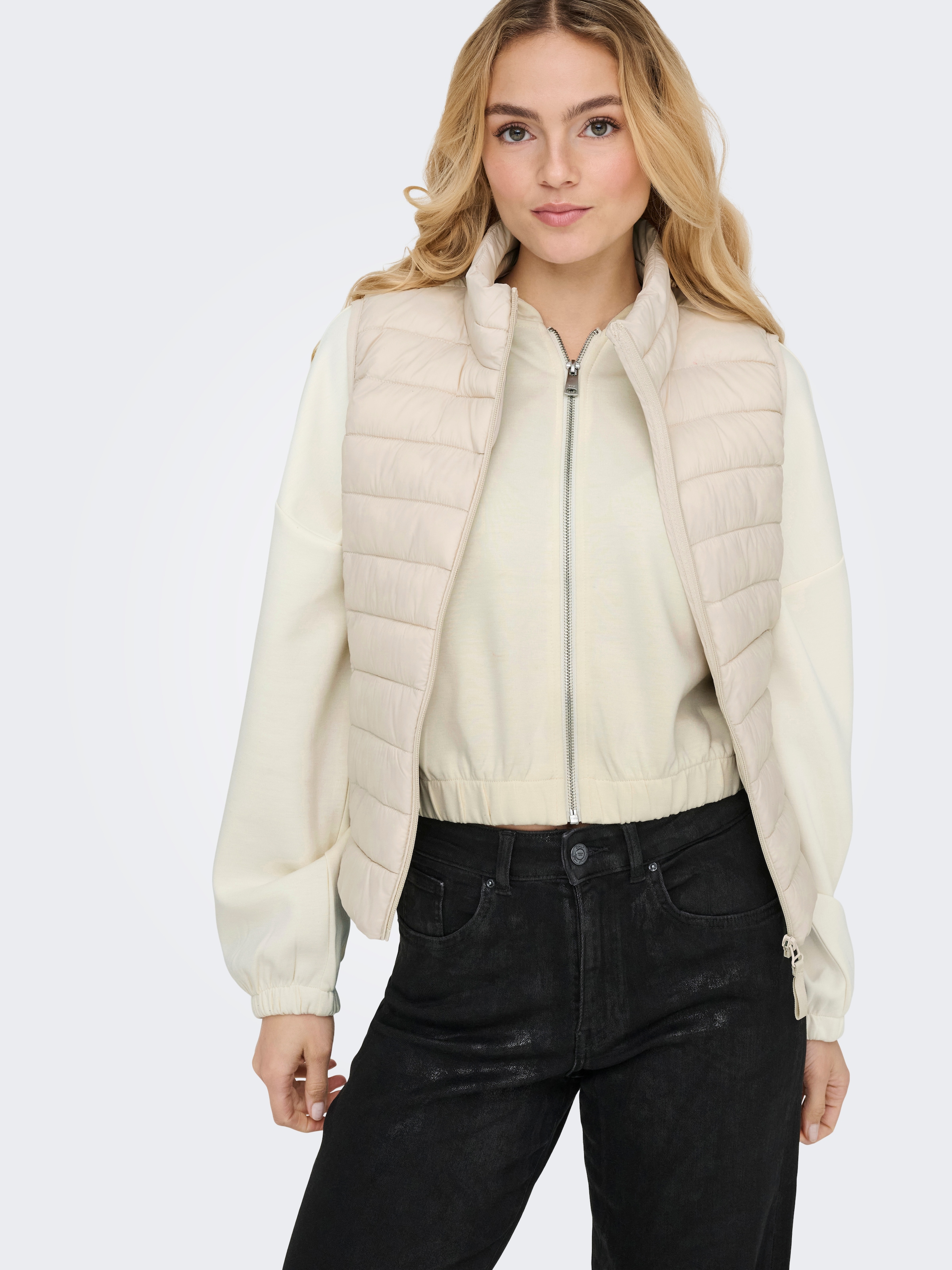 ONLY Sweat à capuche »ONLSCARLETT LS ELASTIC ZIP HOOD SWT NOOS«