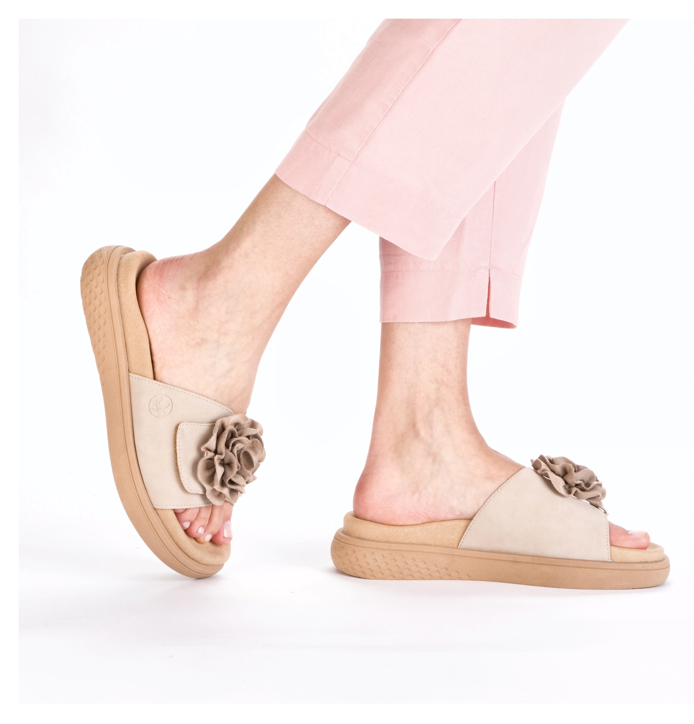 Rieker Pantolette  Sommerschuh, Hausschuh, Strandschuh mit bequemem Fussbett