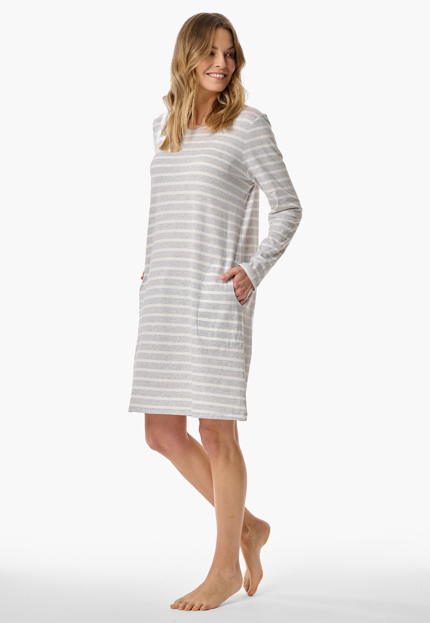 Image of Schiesser Nachthemd "Casual Essentials" Packung, Aussentaschen mit leichtem V-Ausschnitt